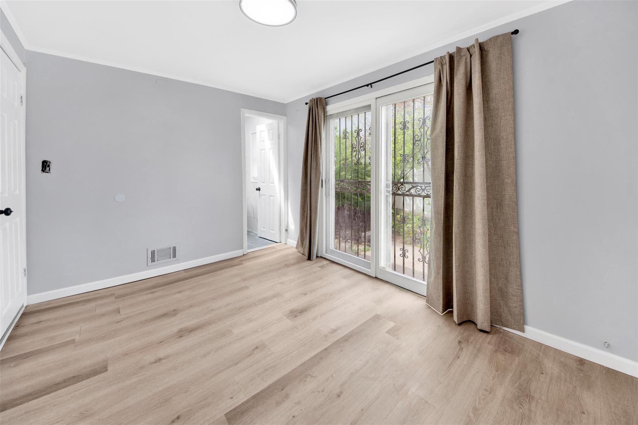 Single Family Allerton  Bronx, NY 10469, MLS-852824-11