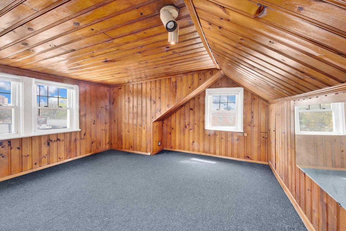 Single Family Allerton  Bronx, NY 10469, MLS-852824-12