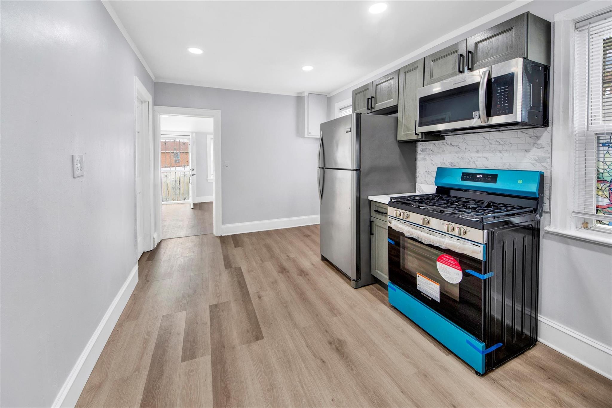 Single Family Allerton  Bronx, NY 10469, MLS-852824-6