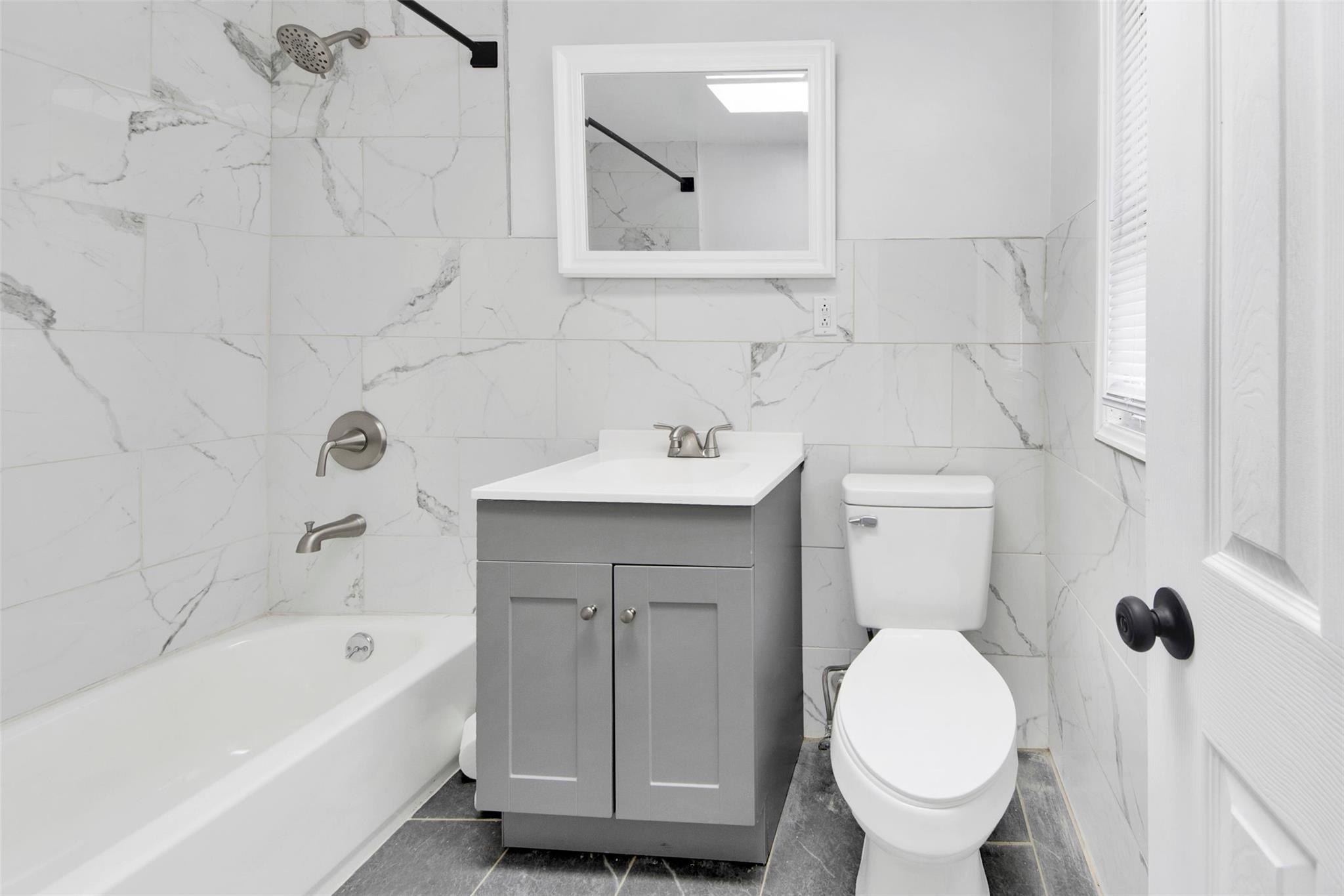 Single Family Allerton  Bronx, NY 10469, MLS-852824-7