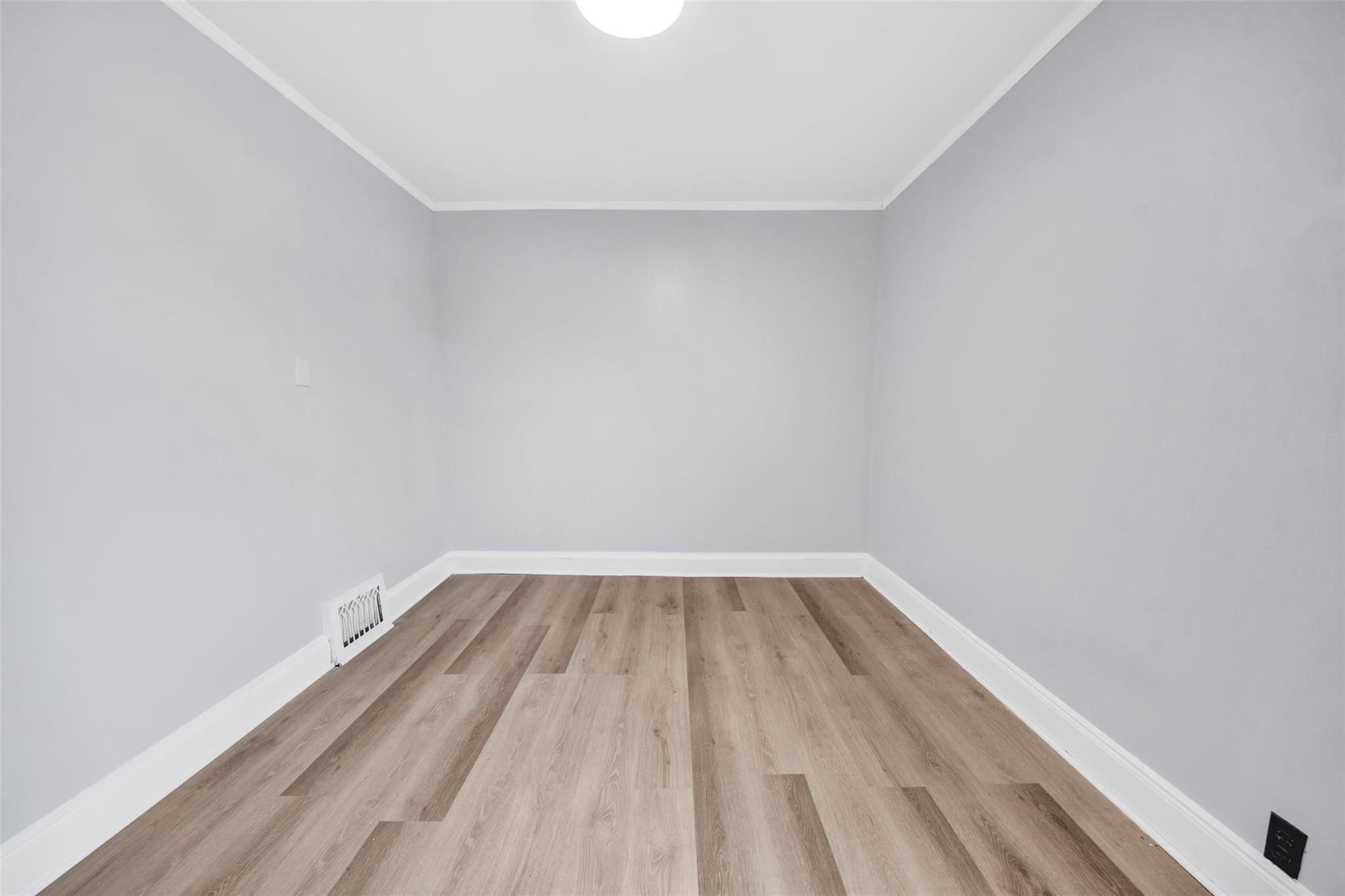Single Family Allerton  Bronx, NY 10469, MLS-852824-9