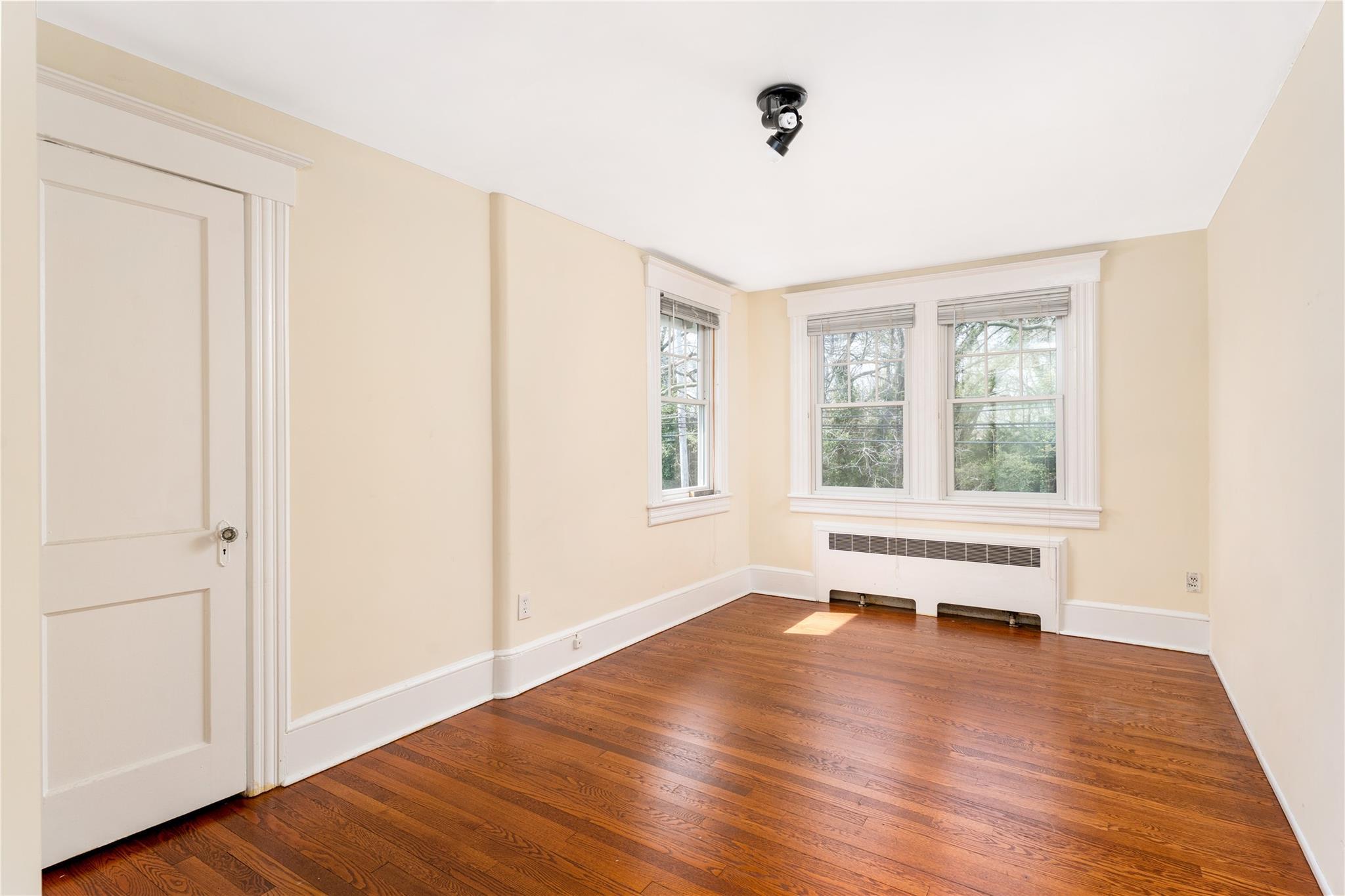 Single Family Roanoke  Suffolk County, NY 11901, MLS-852836-13