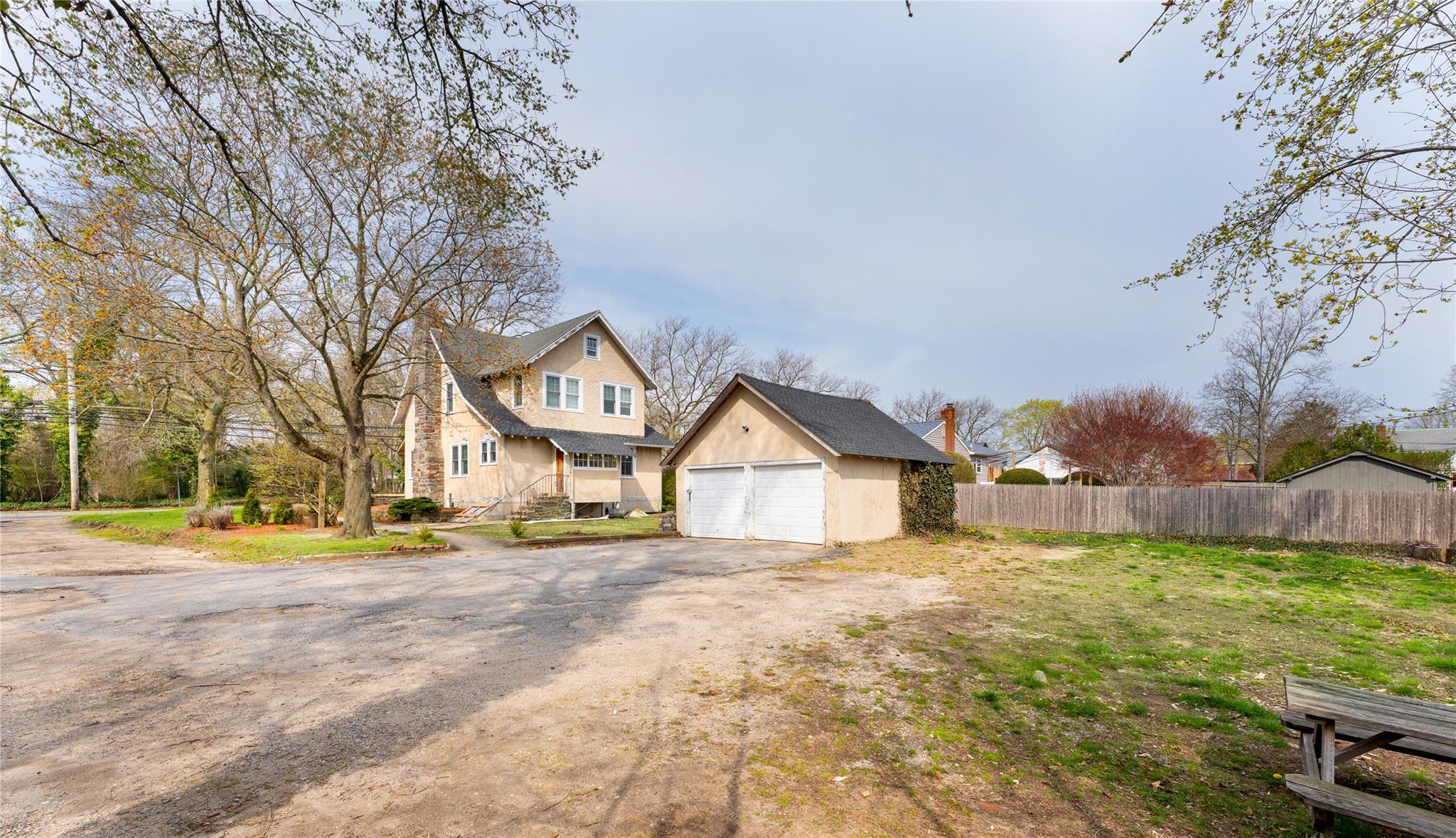 Single Family Roanoke  Suffolk County, NY 11901, MLS-852836-17