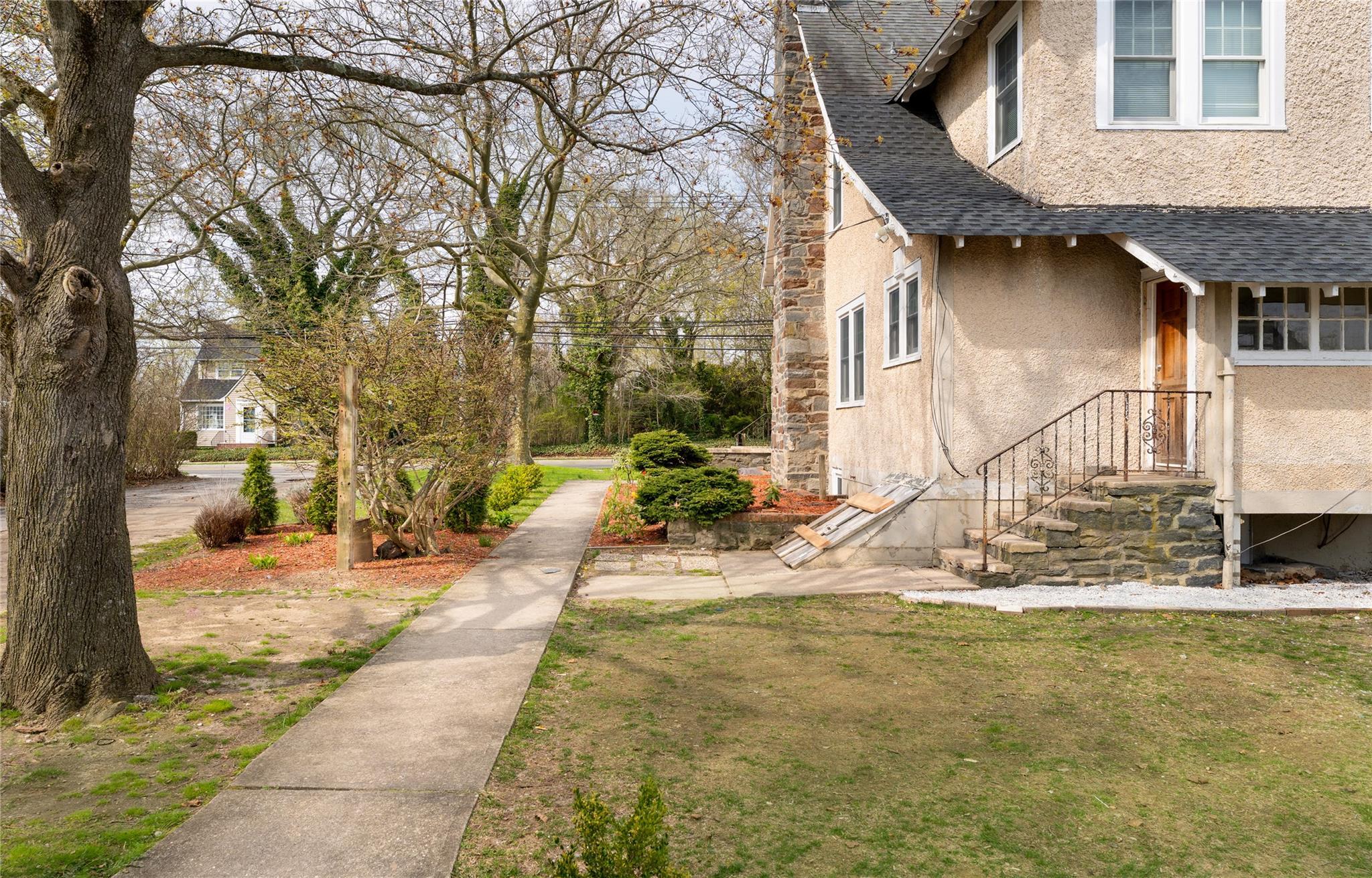 Single Family Roanoke  Suffolk County, NY 11901, MLS-852836-18
