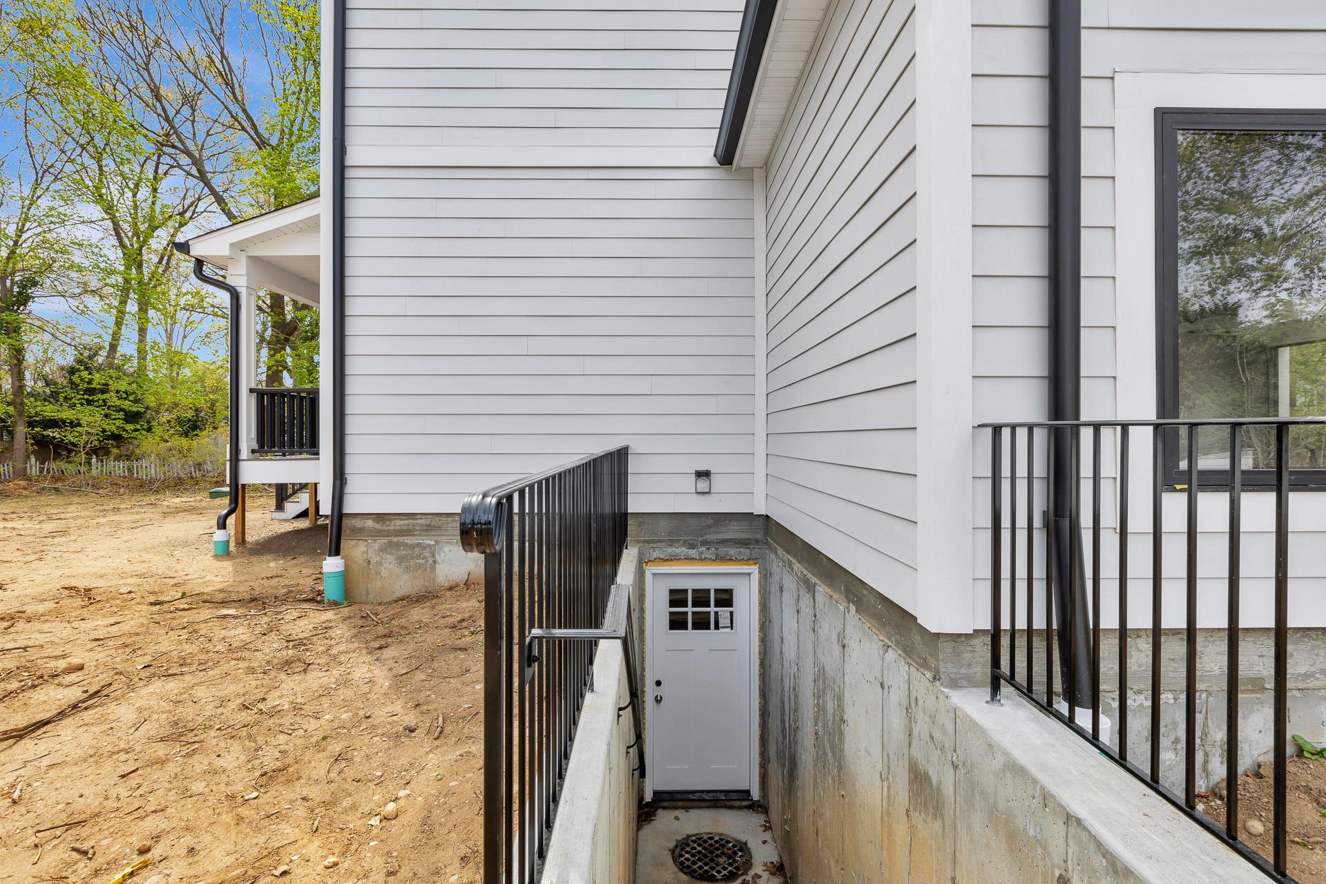 Single Family Grove  Suffolk County, NY 11780, MLS-852840-44