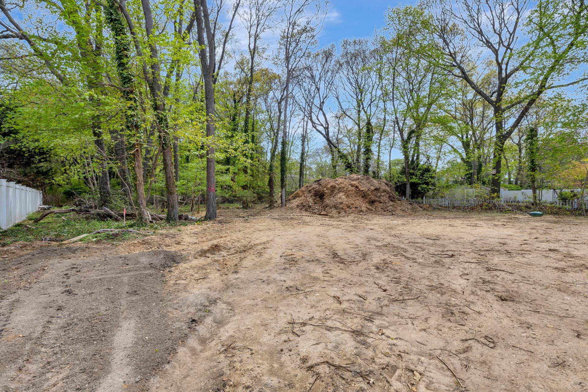 Single Family Grove  Suffolk County, NY 11780, MLS-852840-49