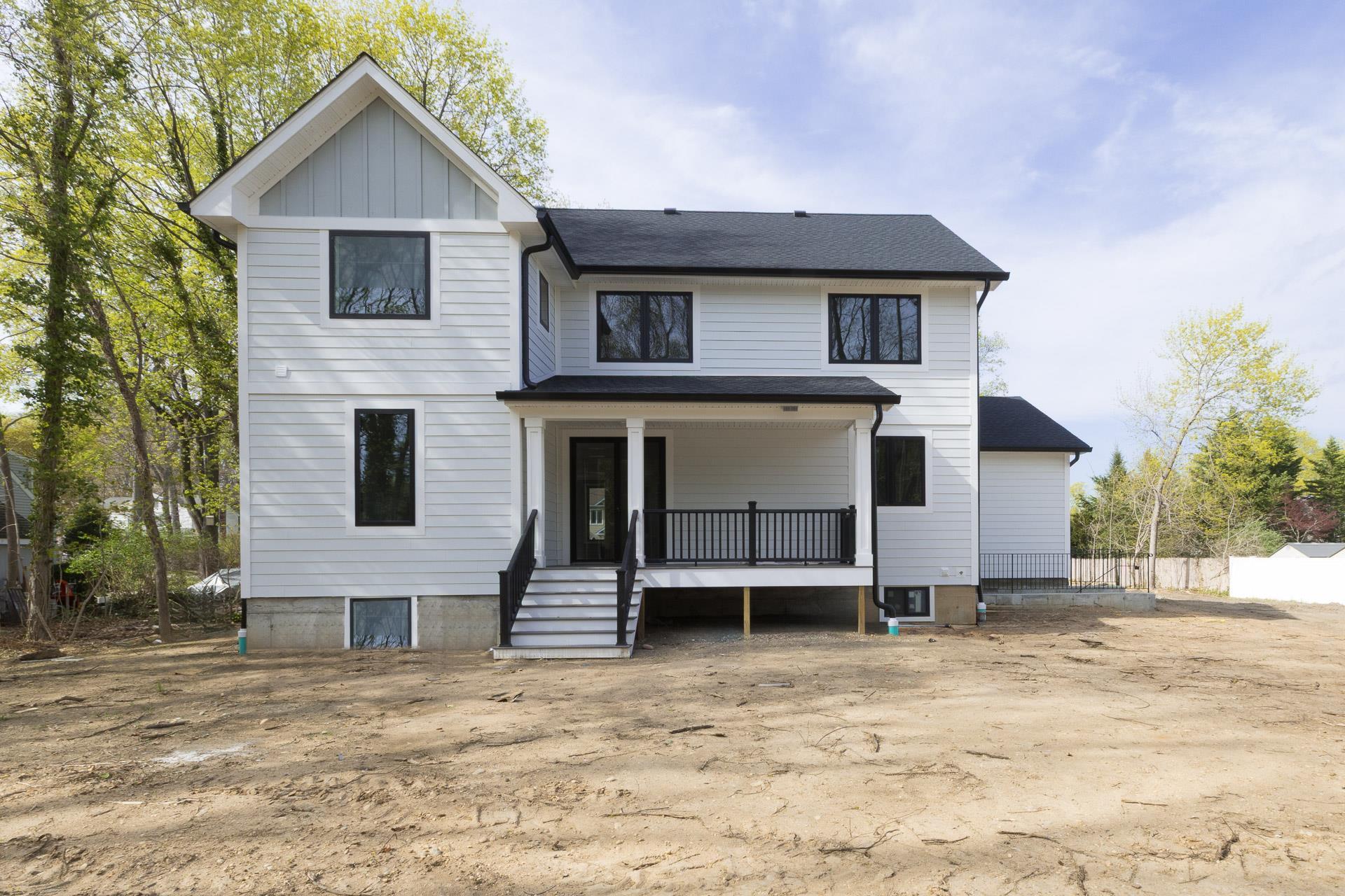 Single Family Grove  Suffolk County, NY 11780, MLS-852840-50