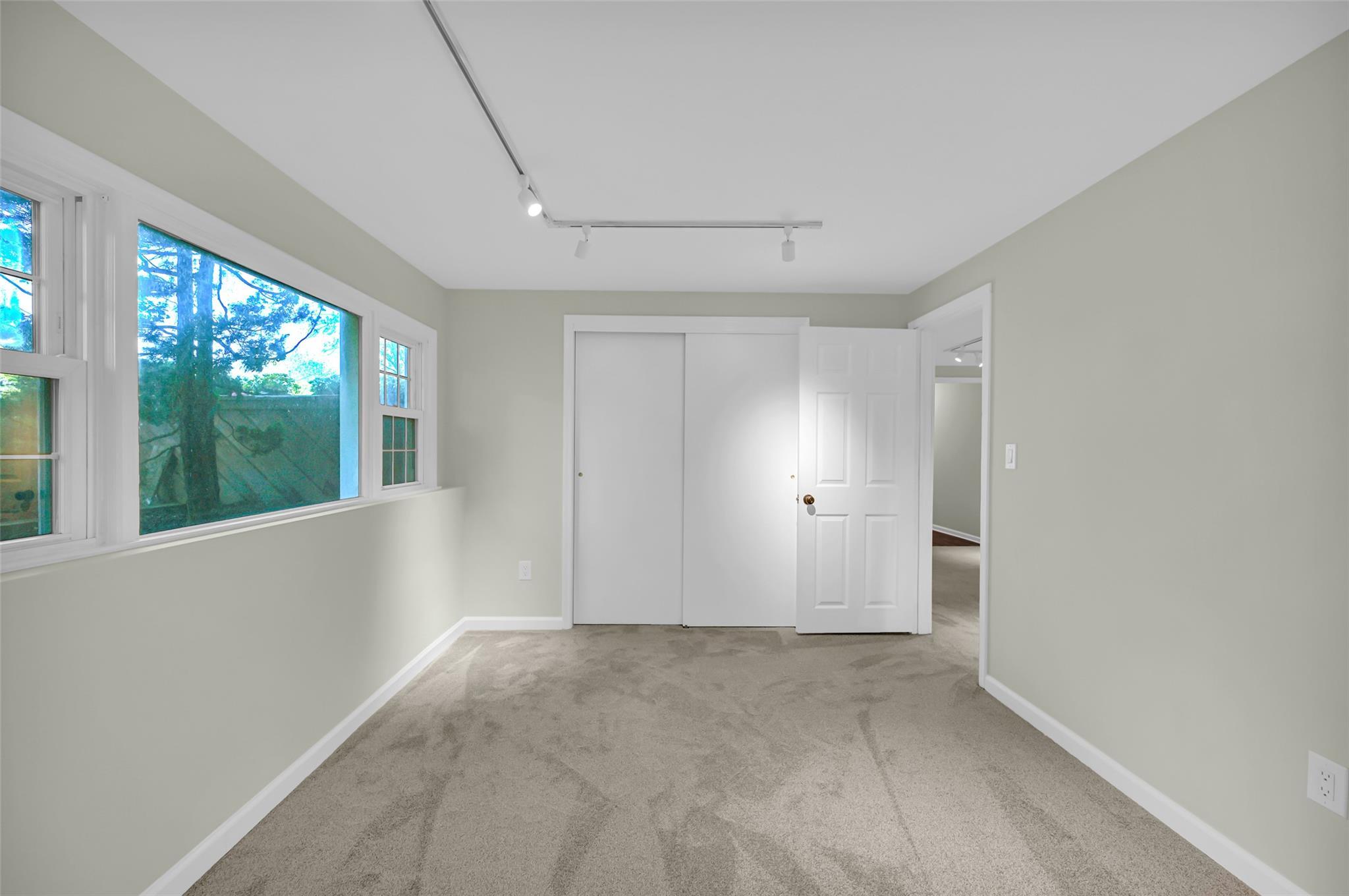 Single Family White Oak Ln  Rockland County, NY 10954, MLS-852841-23
