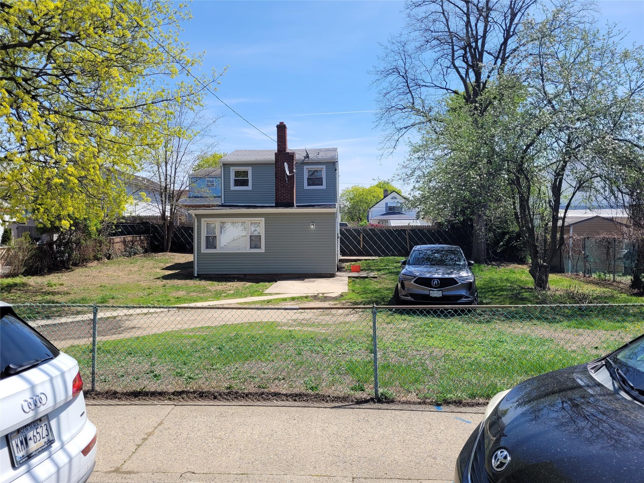 Single Family Louis  Nassau County, NY 11003, MLS-852863-6