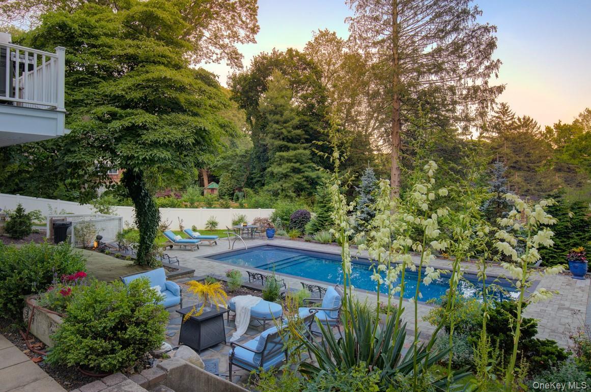 Single Family Spring Hollow Suffolk County, NY 11721, MLS-852872-31