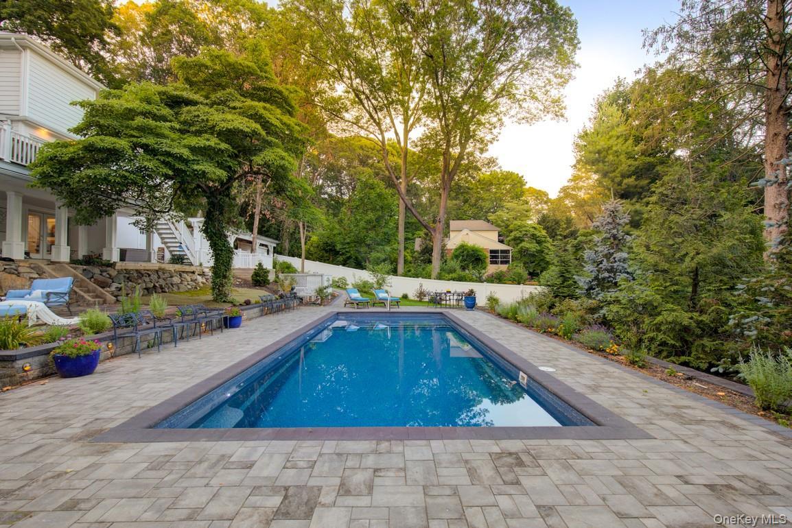 Single Family Spring Hollow Suffolk County, NY 11721, MLS-852872-32