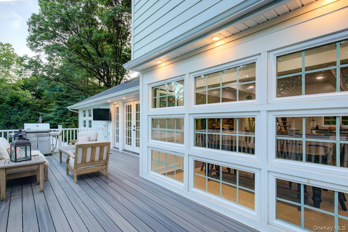 Single Family Spring Hollow Suffolk County, NY 11721, MLS-852872-34