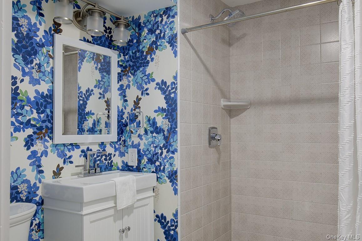 Single Family Spring Hollow Suffolk County, NY 11721, MLS-852872-43