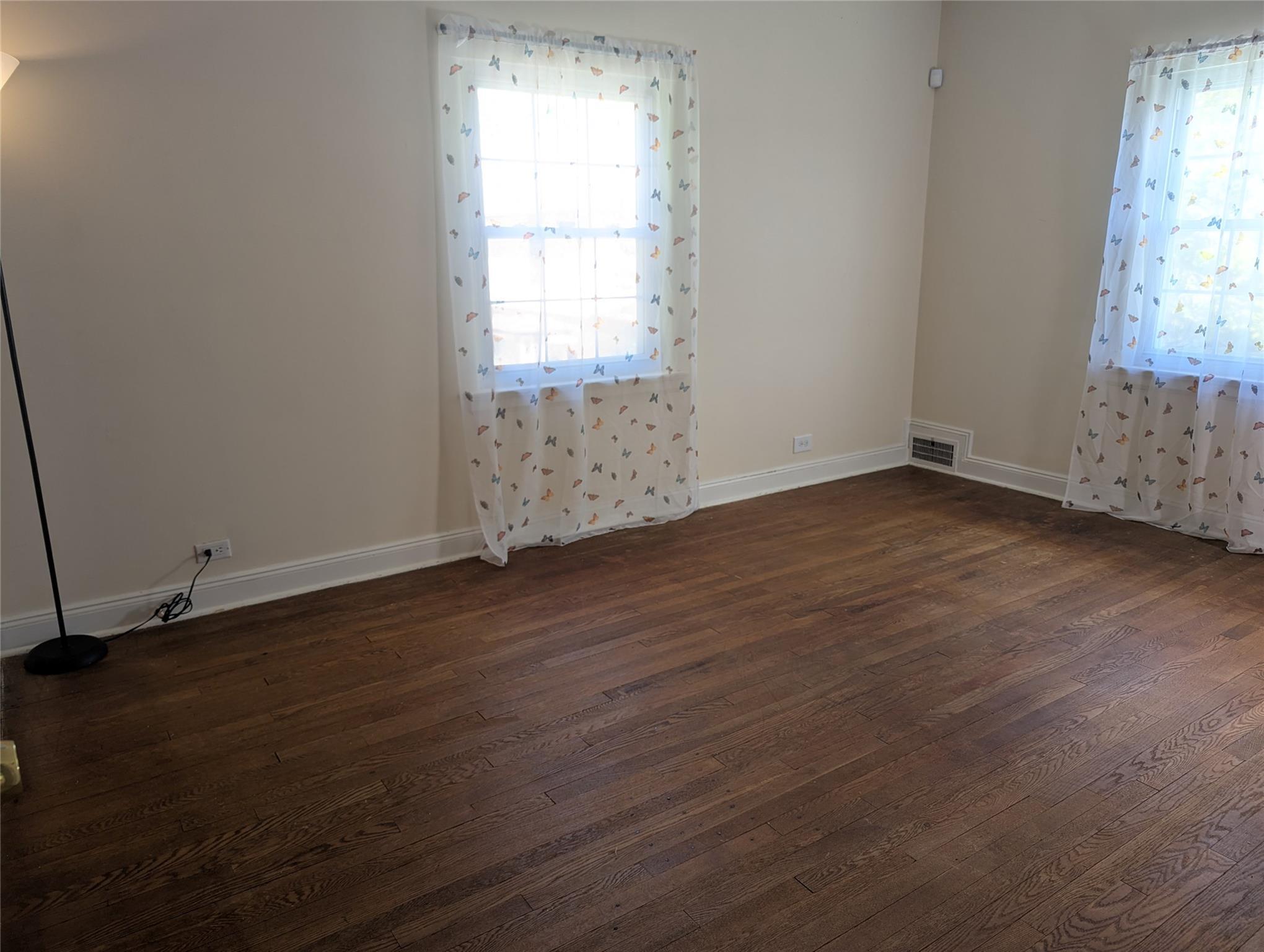 Single Family Regent  Westchester County, NY 10710, MLS-852890-10