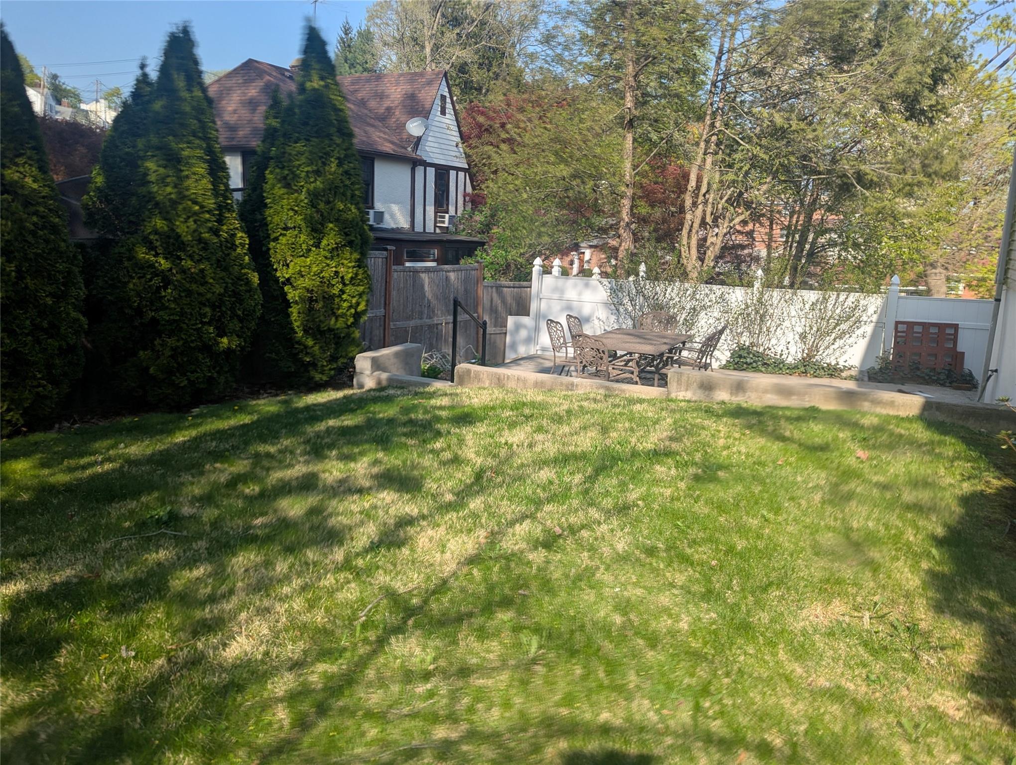 Single Family Regent  Westchester County, NY 10710, MLS-852890-21