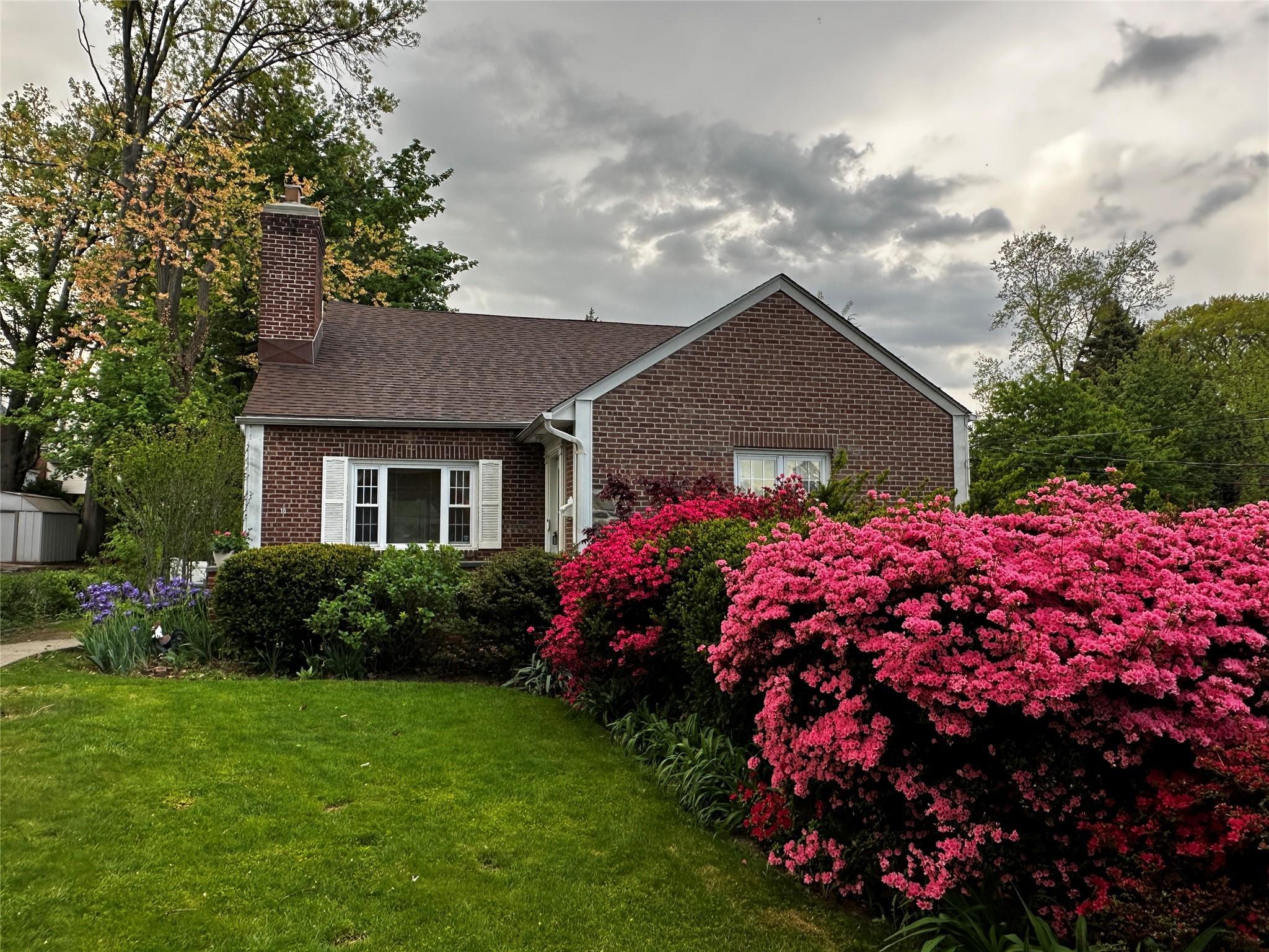 Single Family Regent  Westchester County, NY 10710, MLS-852890-25