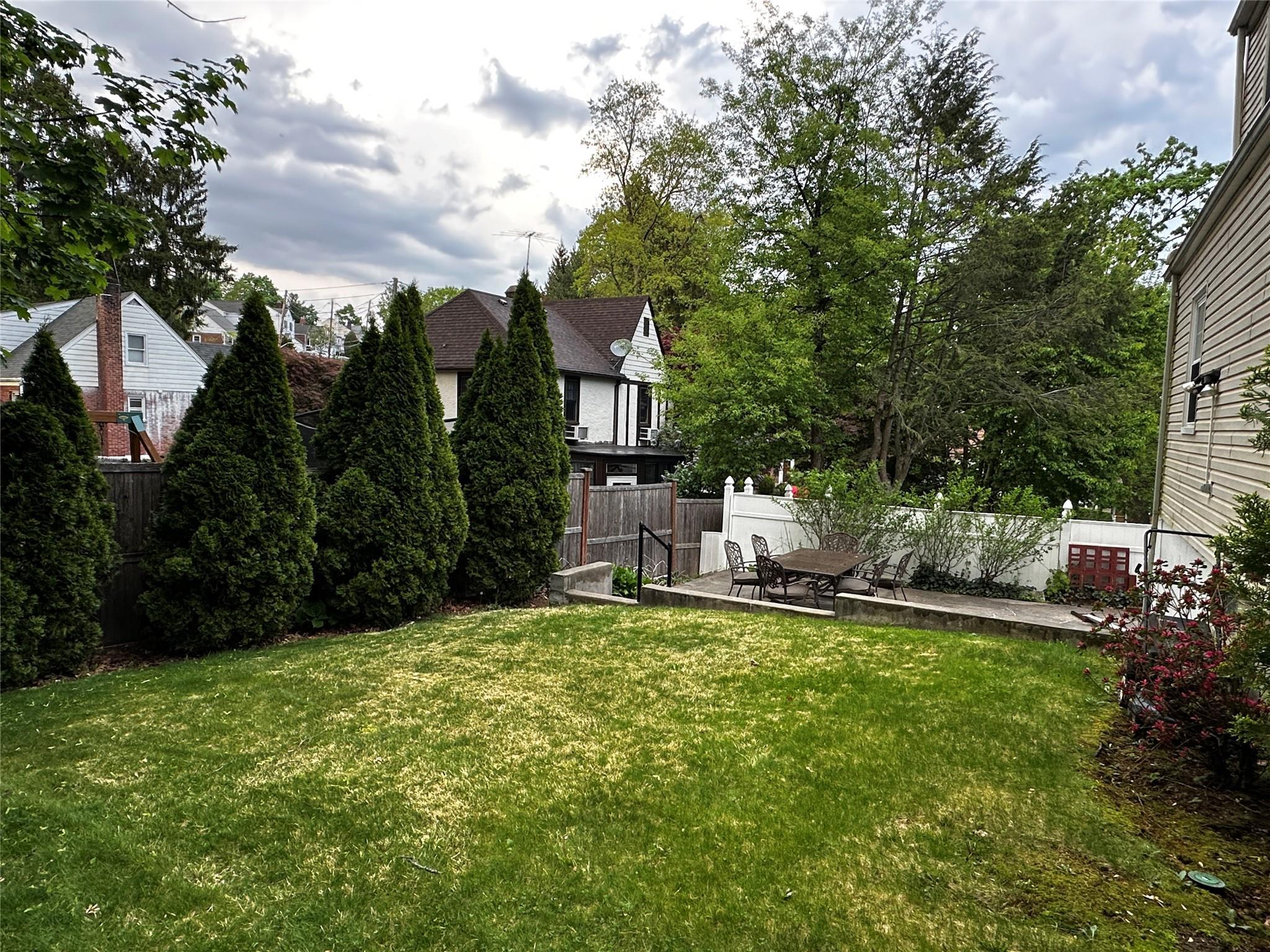 Single Family Regent  Westchester County, NY 10710, MLS-852890-26