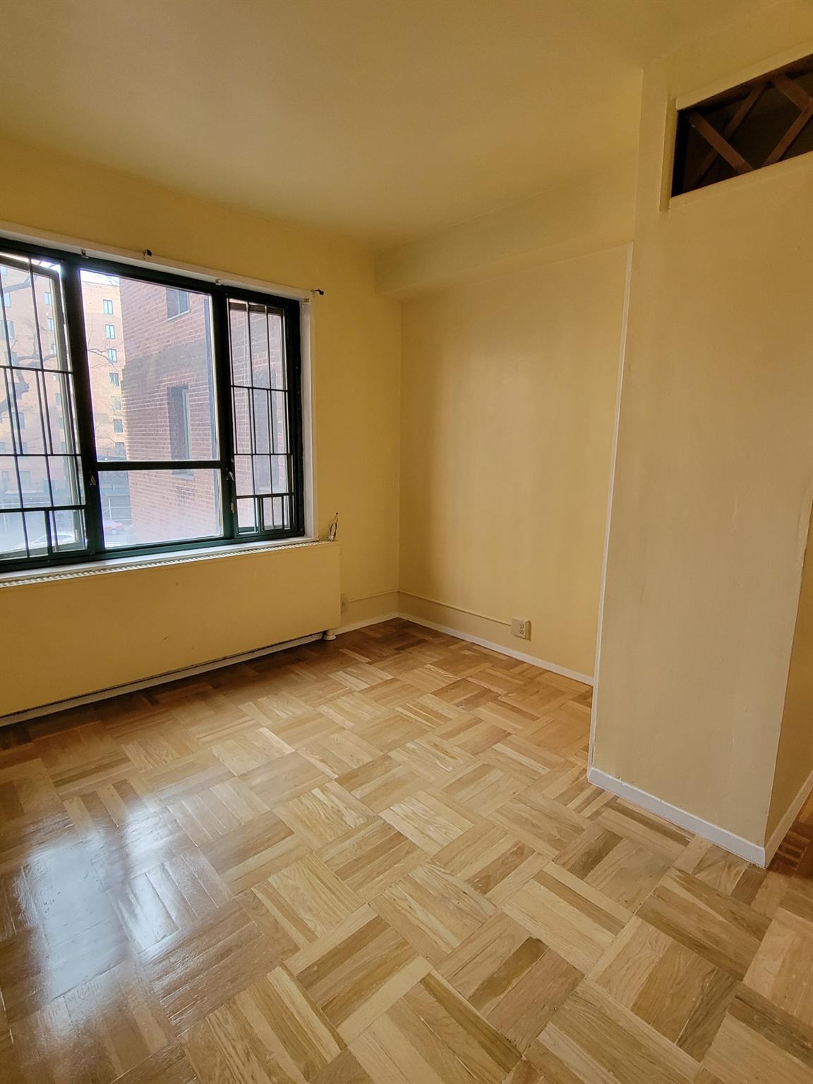 Condo Metropolitan  Bronx, NY 10462, MLS-852906-12