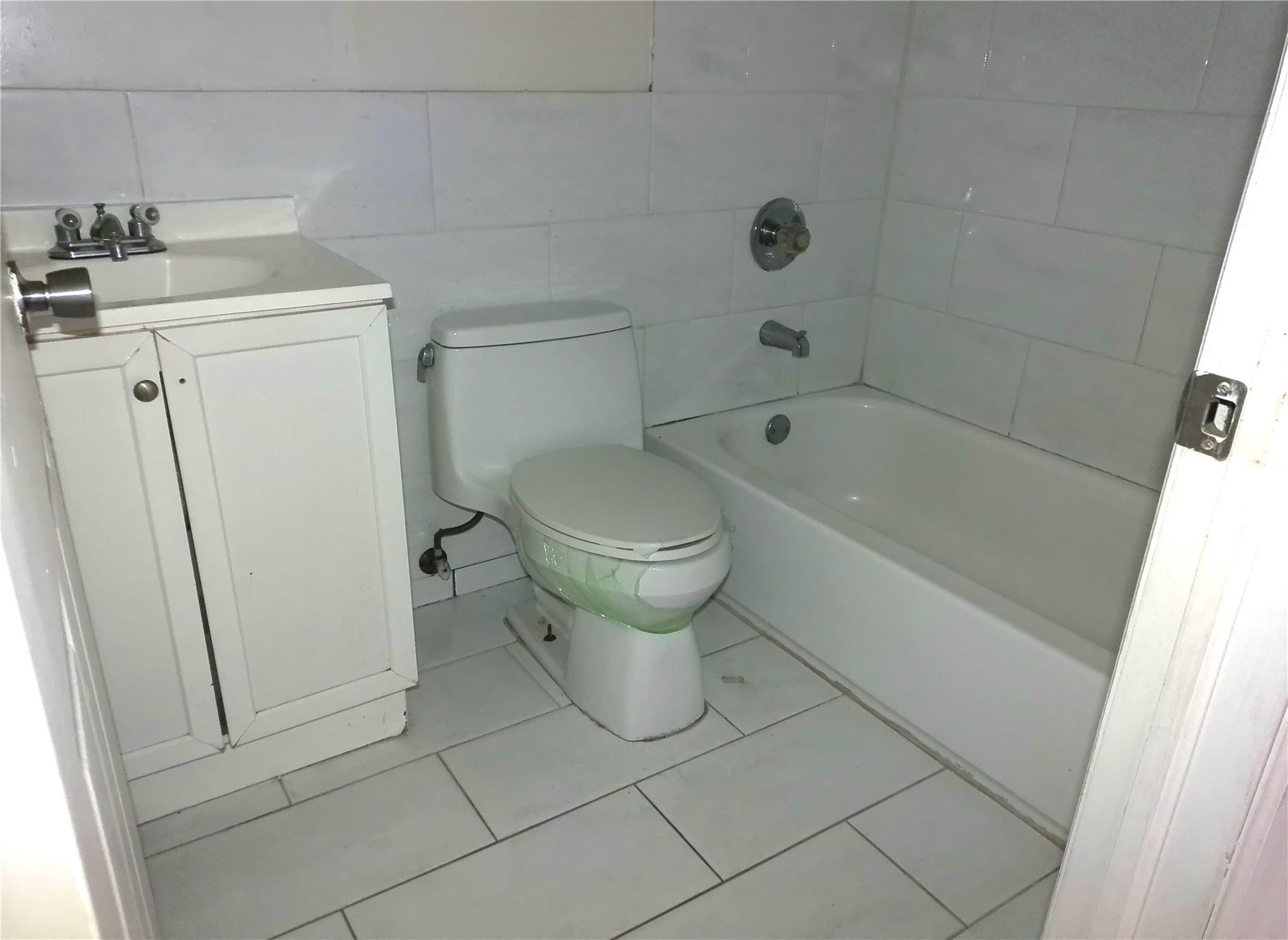 Single Family 147  Queens, NY 11434, MLS-852929-16