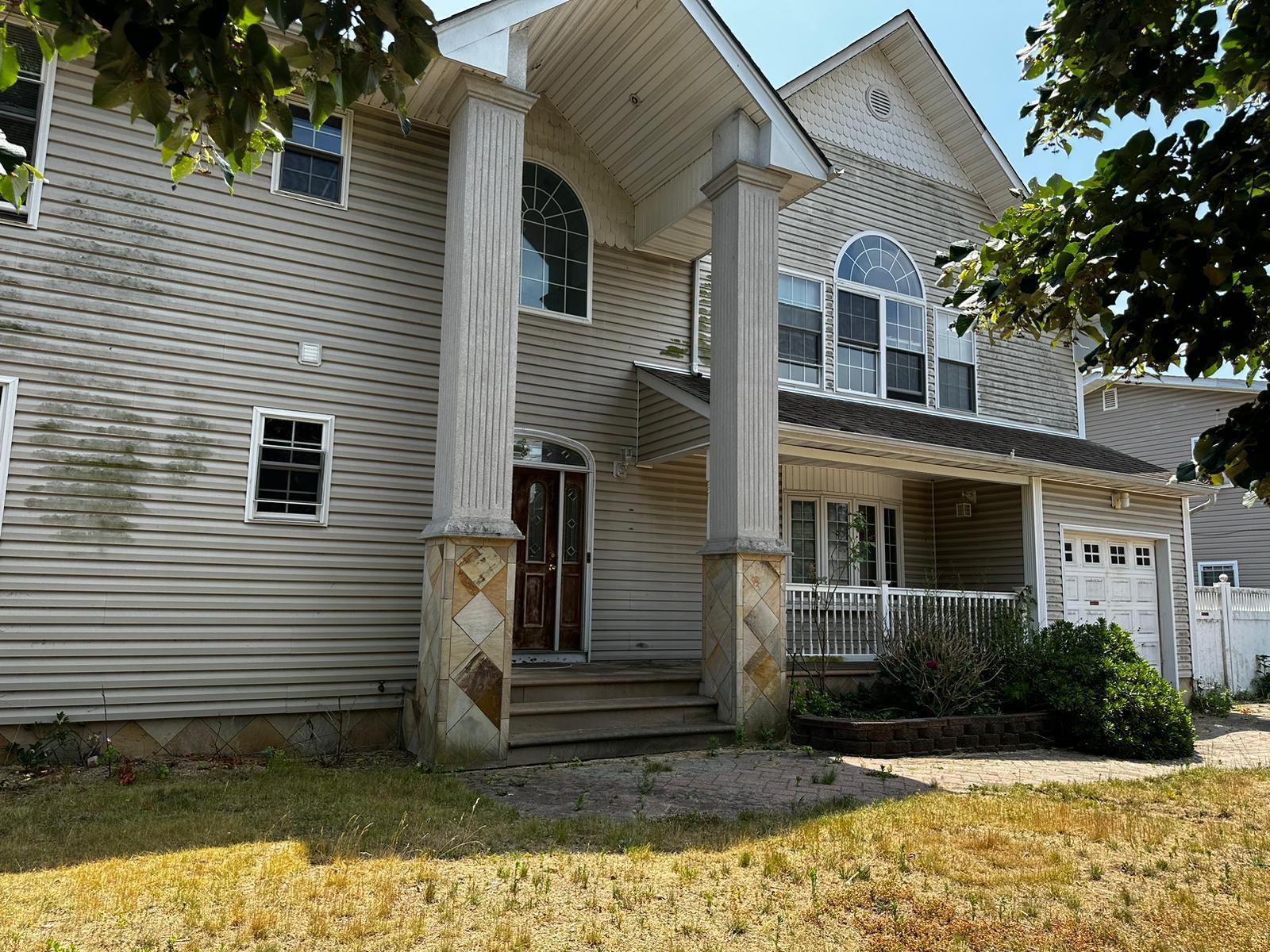 Single Family Brefni  Suffolk County, NY 11701, MLS-852932-29