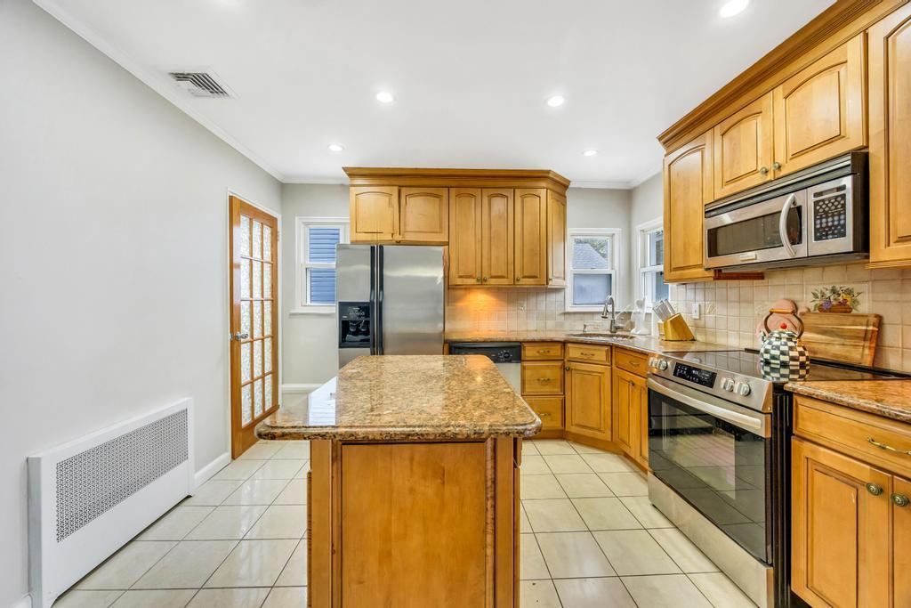 Single Family Saddle Rock  Nassau County, NY 11581, MLS-852952-11
