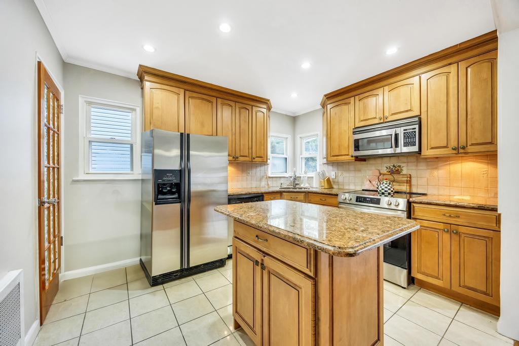 Single Family Saddle Rock  Nassau County, NY 11581, MLS-852952-12