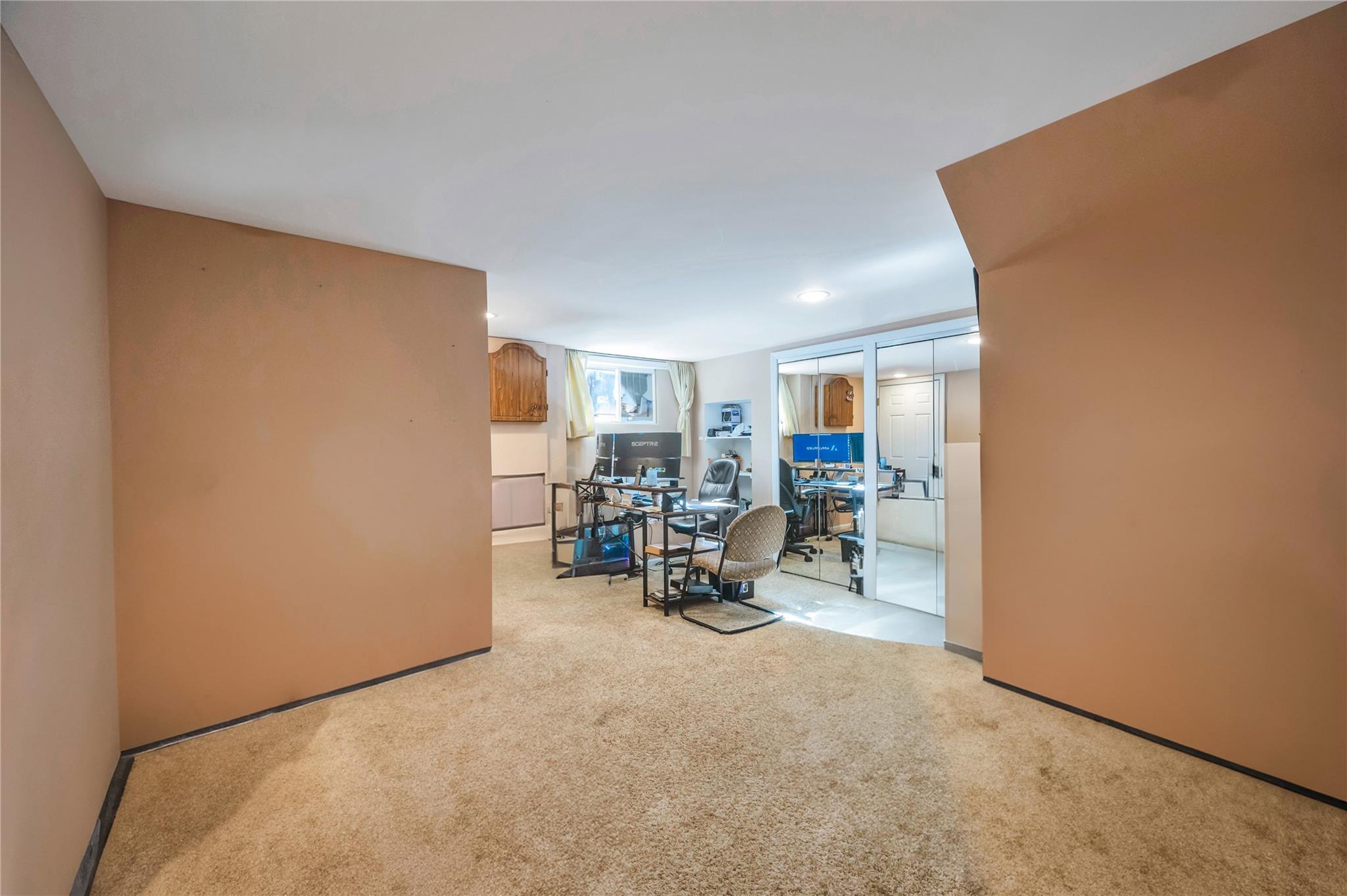 Single Family Roberta  Suffolk County, NY 11738, MLS-852956-38