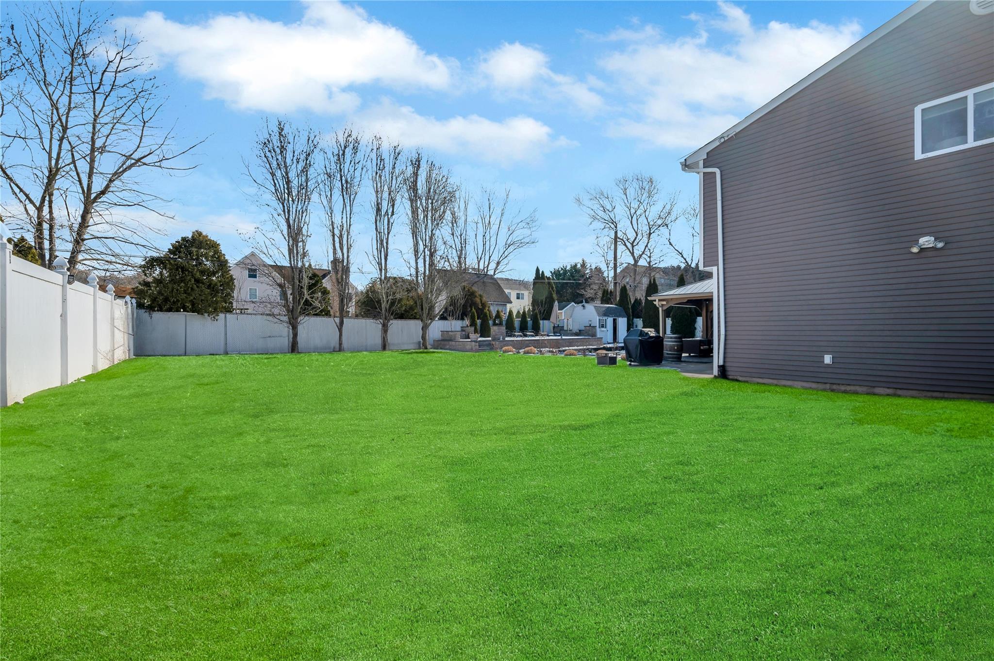 Single Family Roberta  Suffolk County, NY 11738, MLS-852956-8