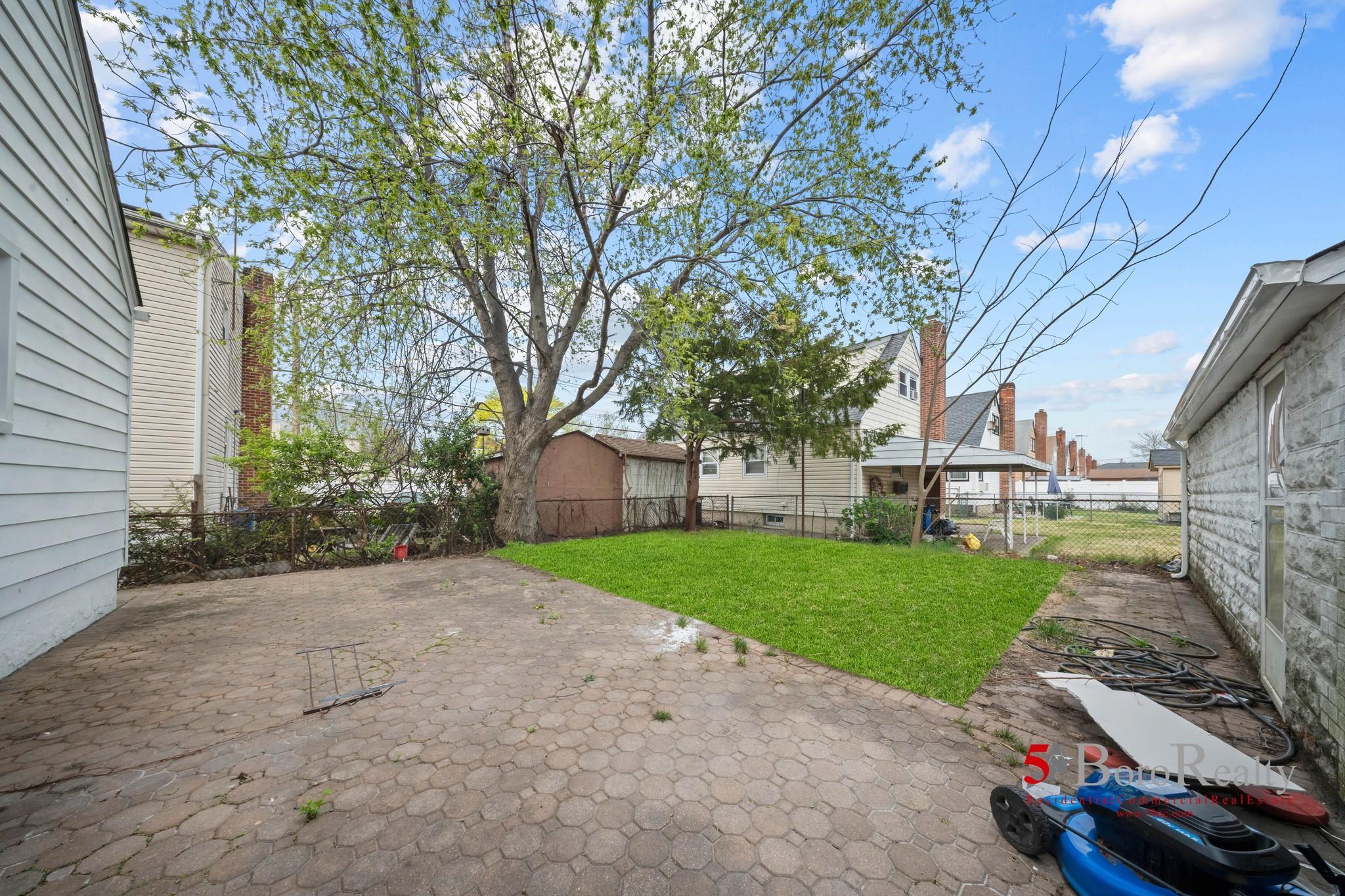 Single Family 249th  Queens, NY 11422, MLS-852965-41