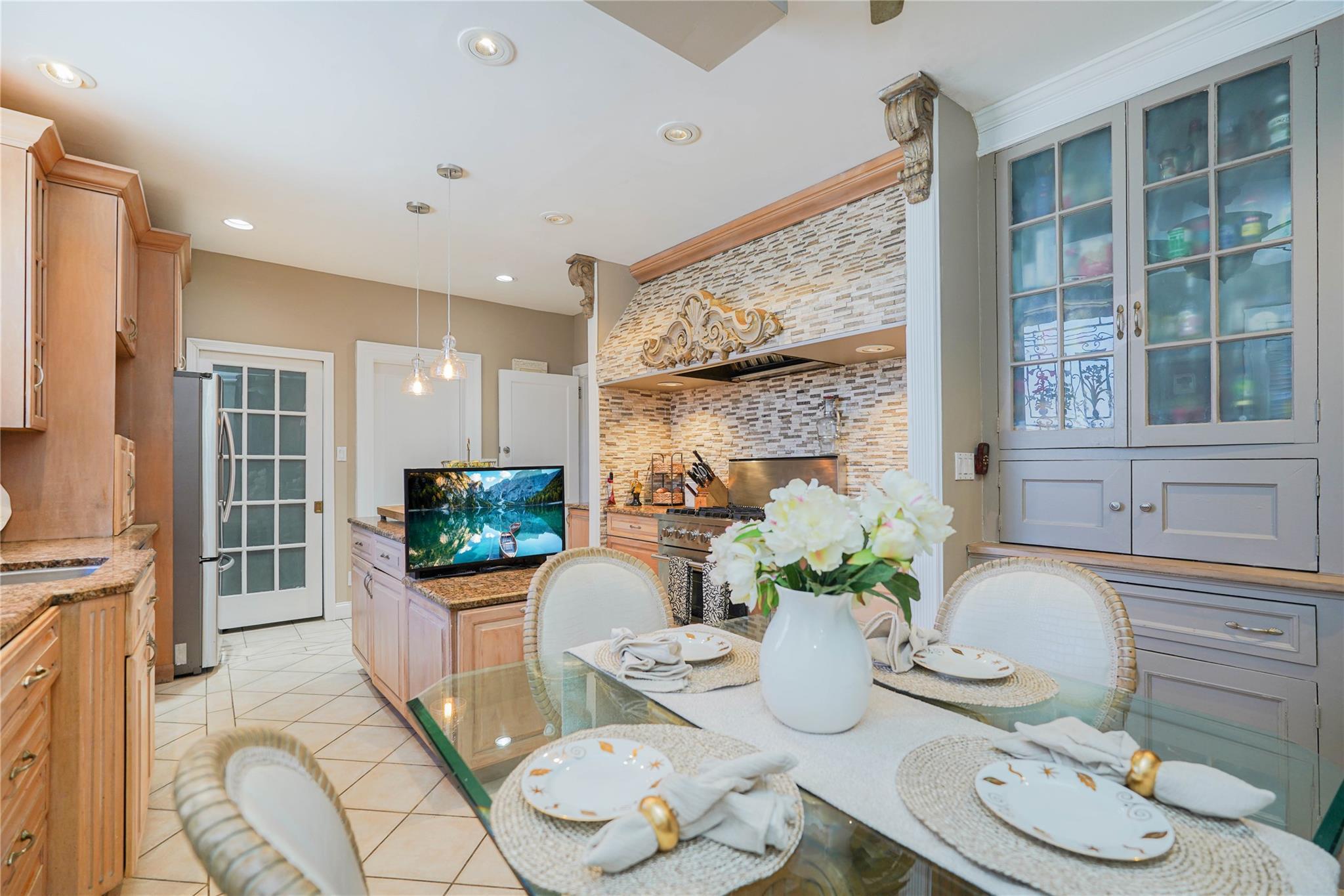 Single Family Forest  Staten Island, NY 10304, MLS-852971-25