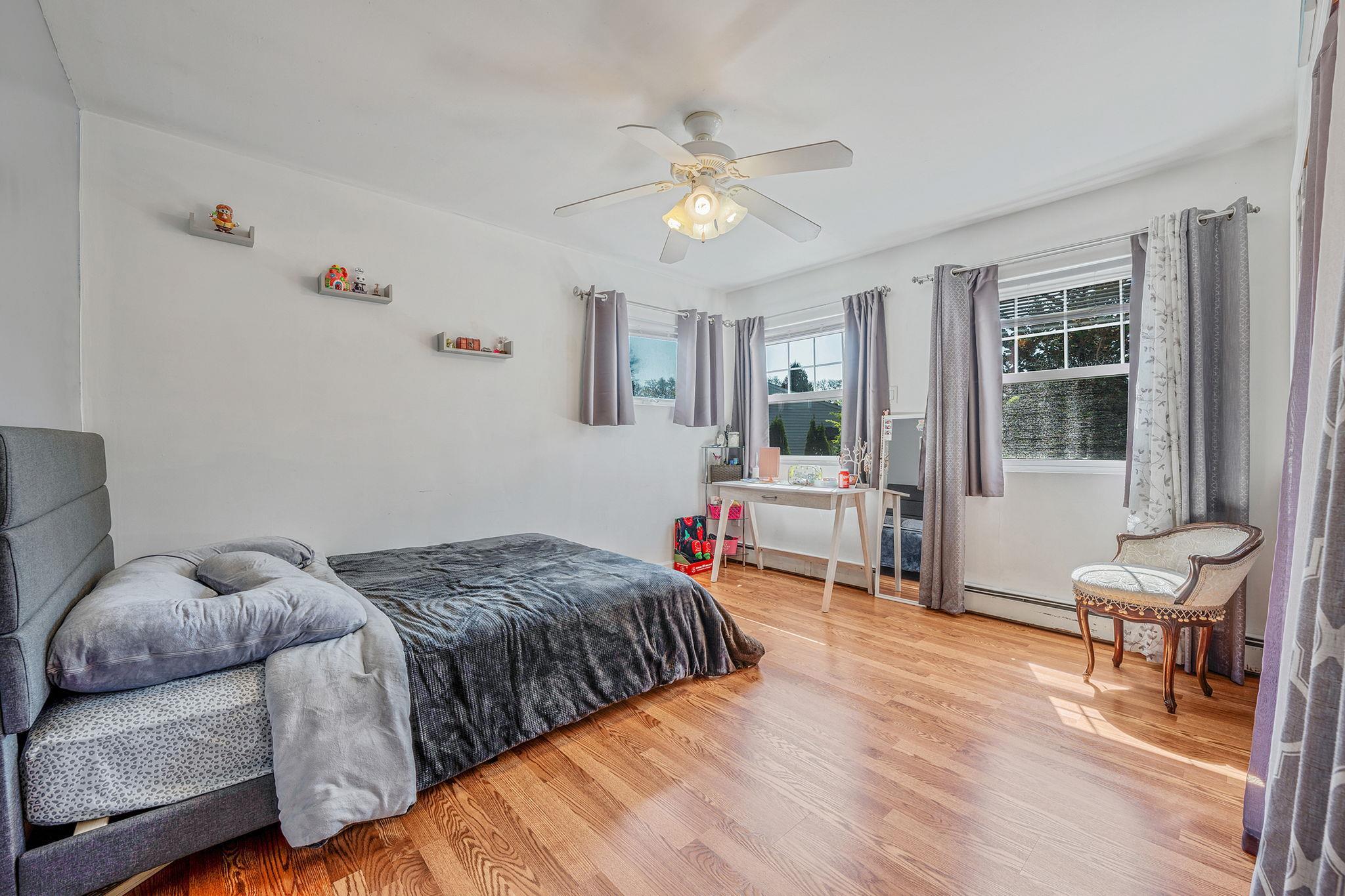 Single Family Union  Suffolk County, NY 11706, MLS-853000-11