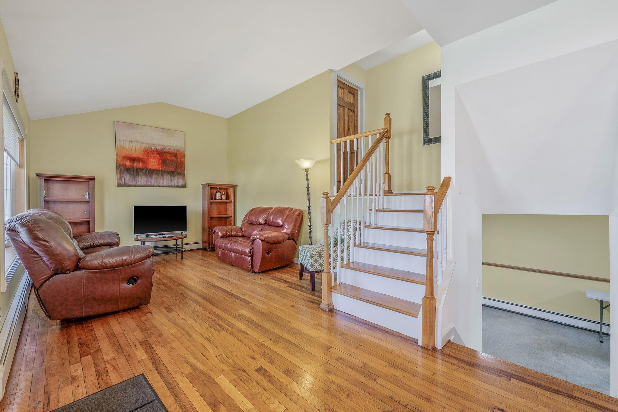 Single Family Union  Suffolk County, NY 11706, MLS-853000-3