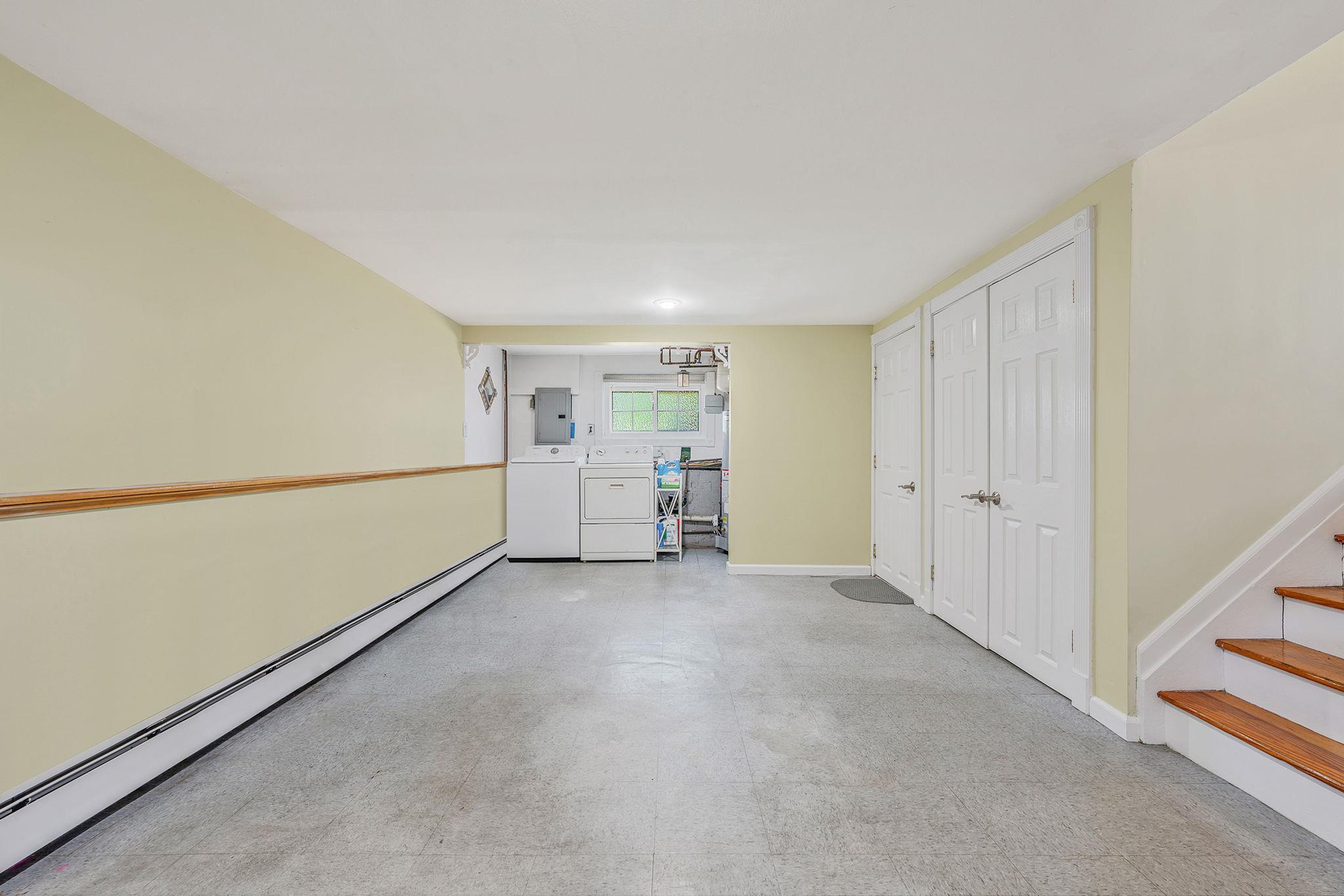 Single Family Union  Suffolk County, NY 11706, MLS-853000-6