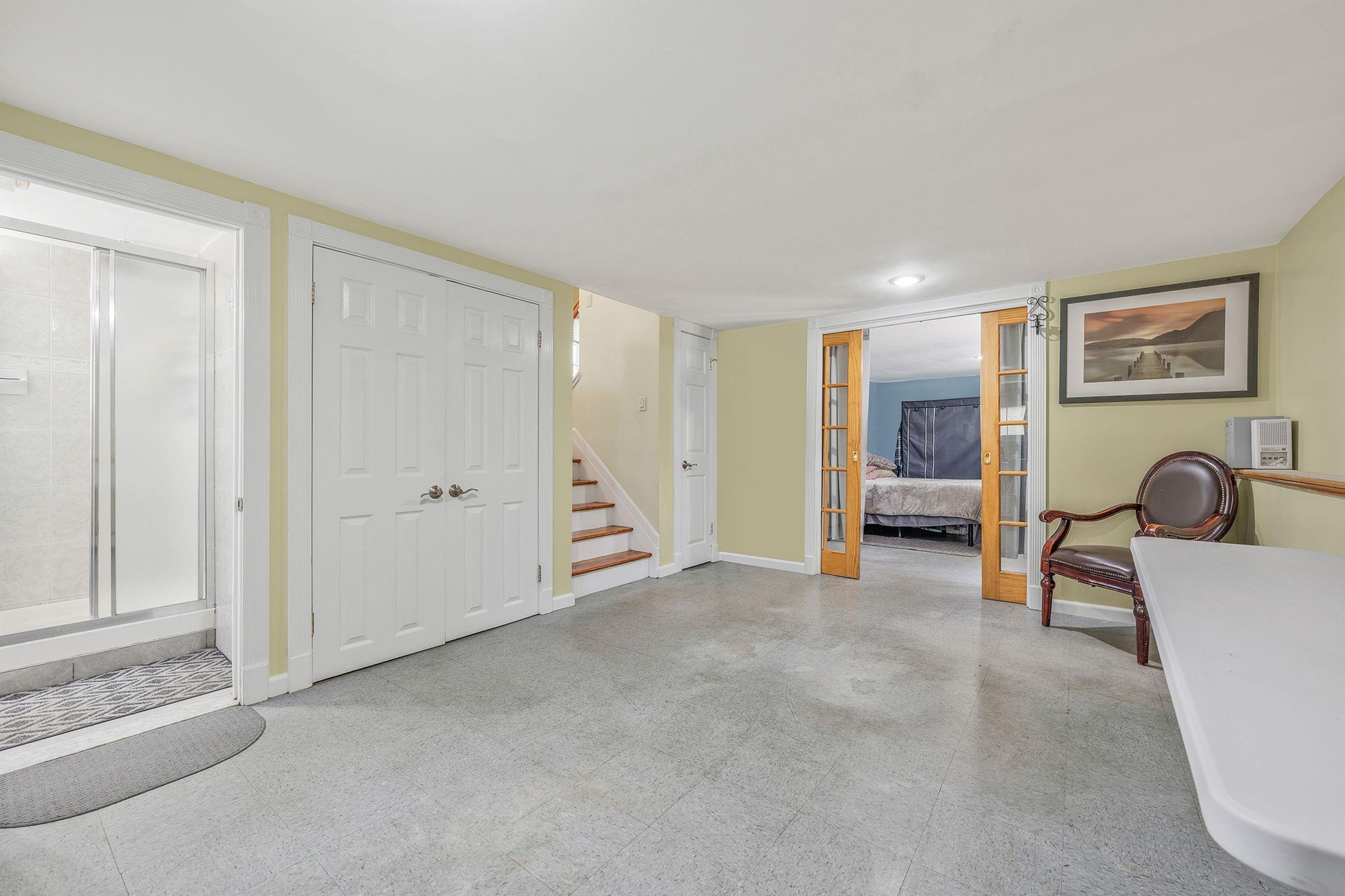 Single Family Union  Suffolk County, NY 11706, MLS-853000-7