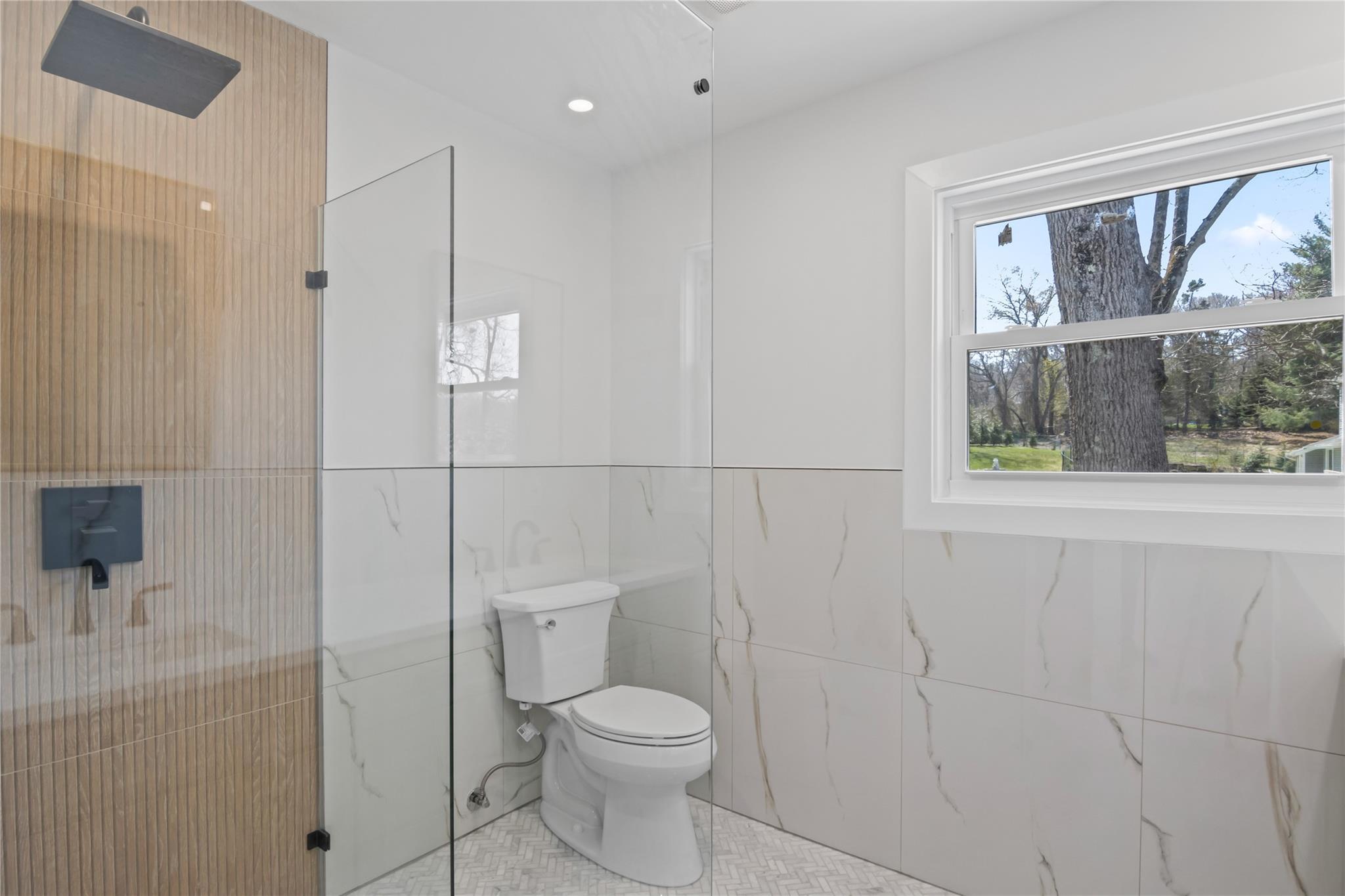 Single Family Breezy Hill  Suffolk County, NY 11768, MLS-853022-24