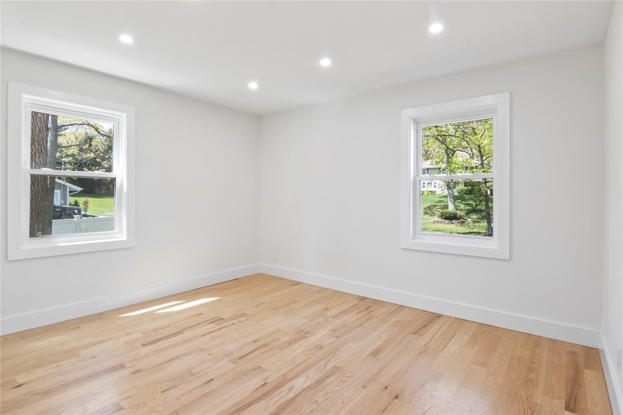 Single Family Breezy Hill  Suffolk County, NY 11768, MLS-853022-25