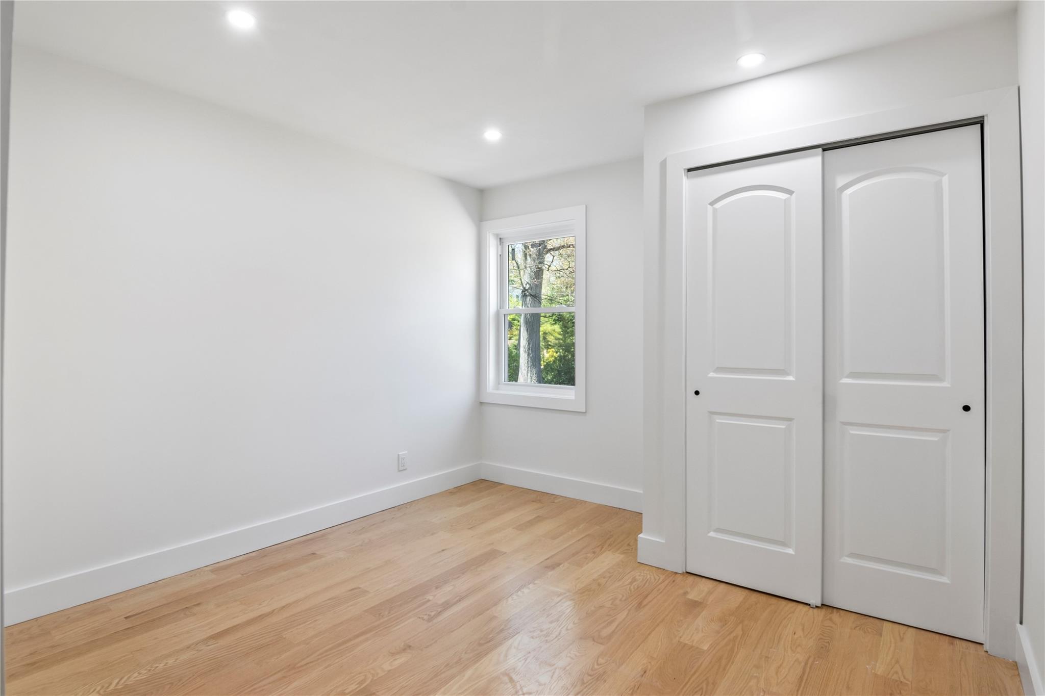 Single Family Breezy Hill  Suffolk County, NY 11768, MLS-853022-27