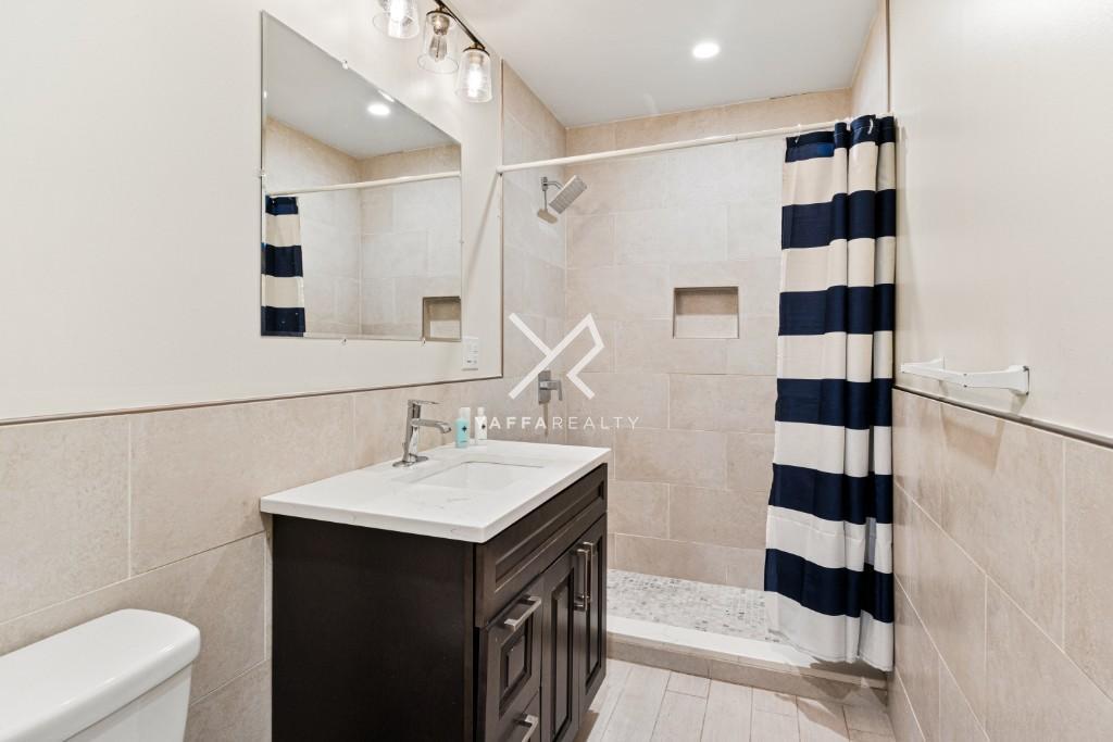 Single Family Buffalo  Brooklyn, NY 11233, MLS-853037-25