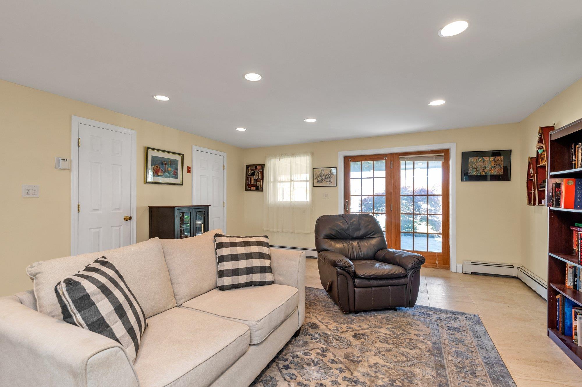 Single Family Riverside  Nassau County, NY 11783, MLS-853045-19