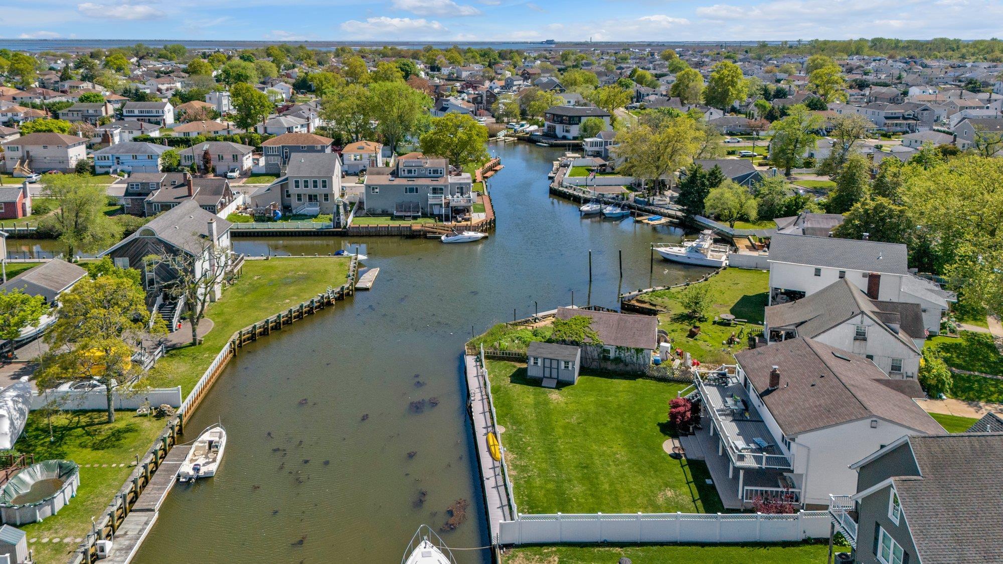 Single Family Riverside  Nassau County, NY 11783, MLS-853045-28