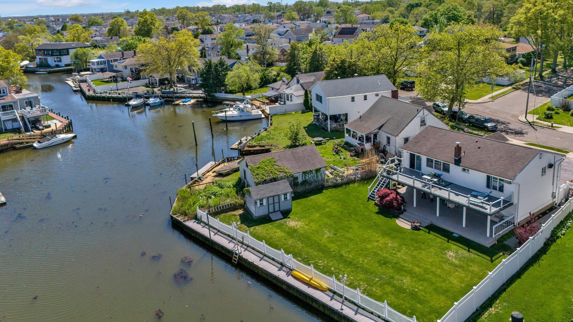 Single Family Riverside  Nassau County, NY 11783, MLS-853045-32