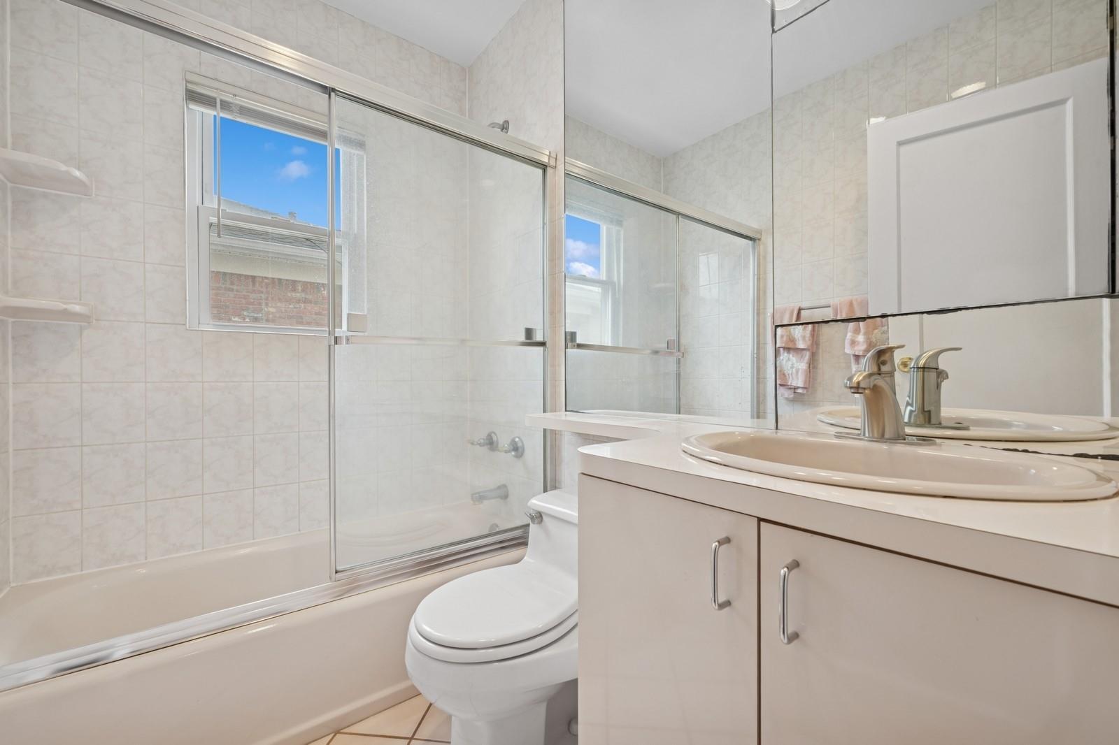 Single Family Kew  Nassau County, NY 11557, MLS-853050-14