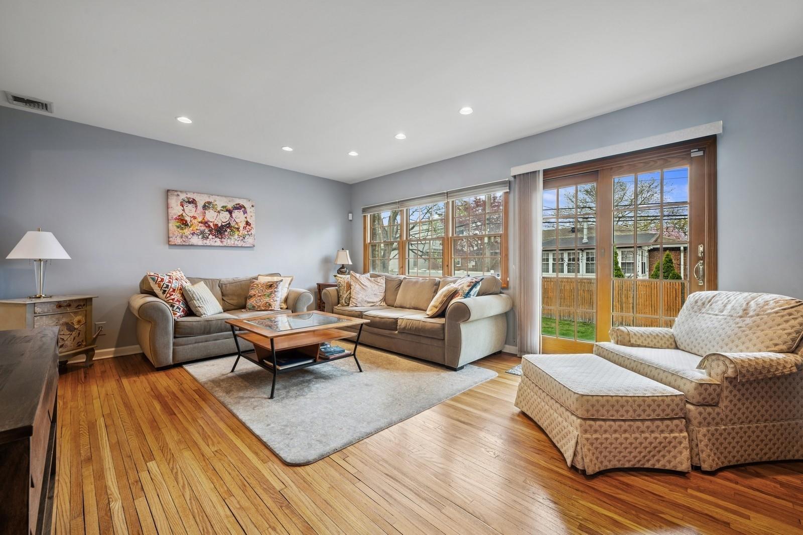 Single Family Kew  Nassau County, NY 11557, MLS-853050-4