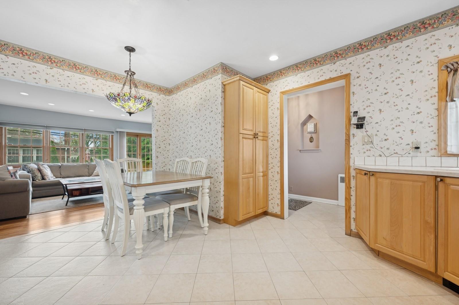 Single Family Kew  Nassau County, NY 11557, MLS-853050-8