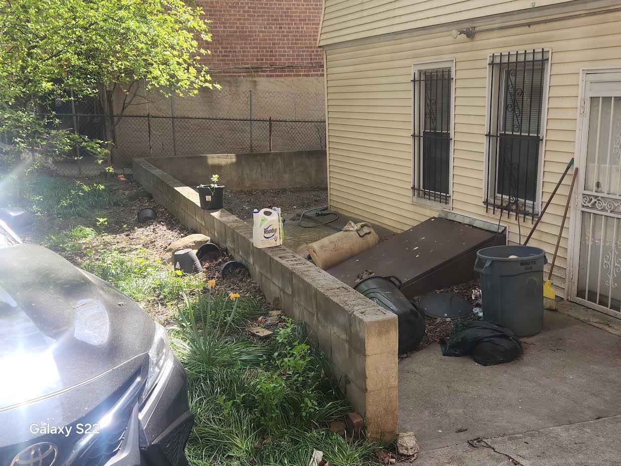 Single Family Carpenter  Bronx, NY 10466, MLS-853056-11