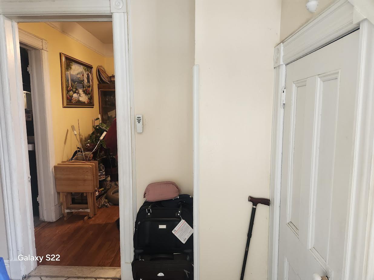 Single Family Carpenter  Bronx, NY 10466, MLS-853056-6