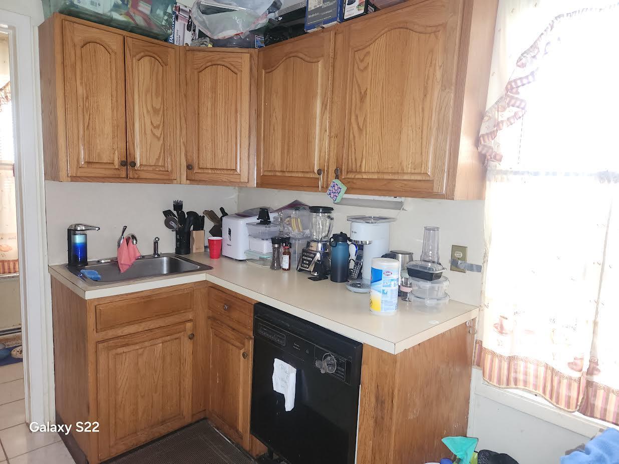 Single Family Carpenter  Bronx, NY 10466, MLS-853056-7