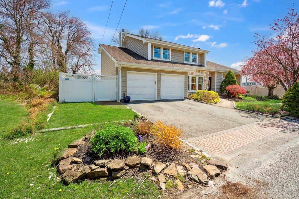 Single Family Consuelo  Suffolk County, NY 11769, MLS-853058-3
