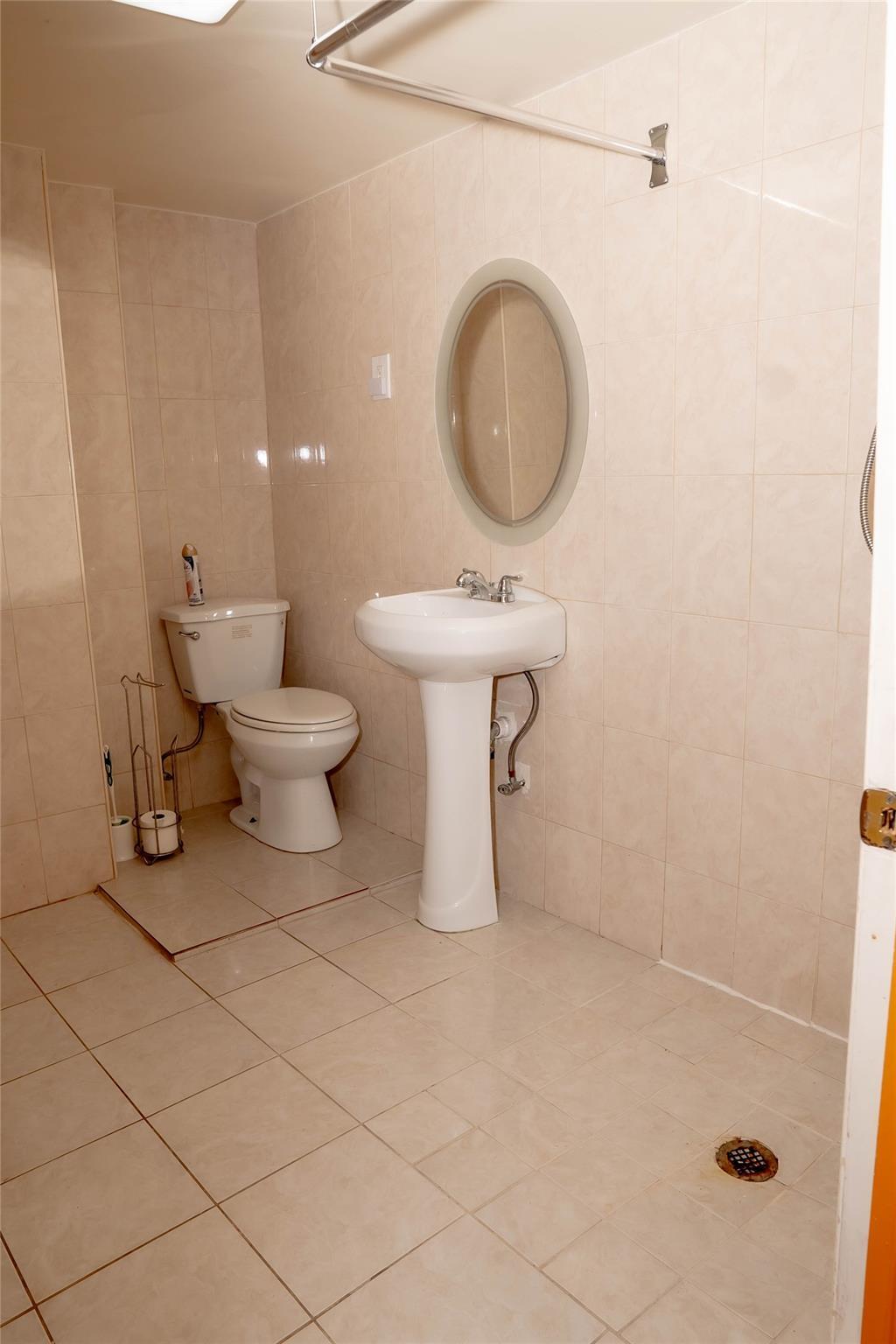 Single Family Dumont  Queens, NY 11417, MLS-853070-11