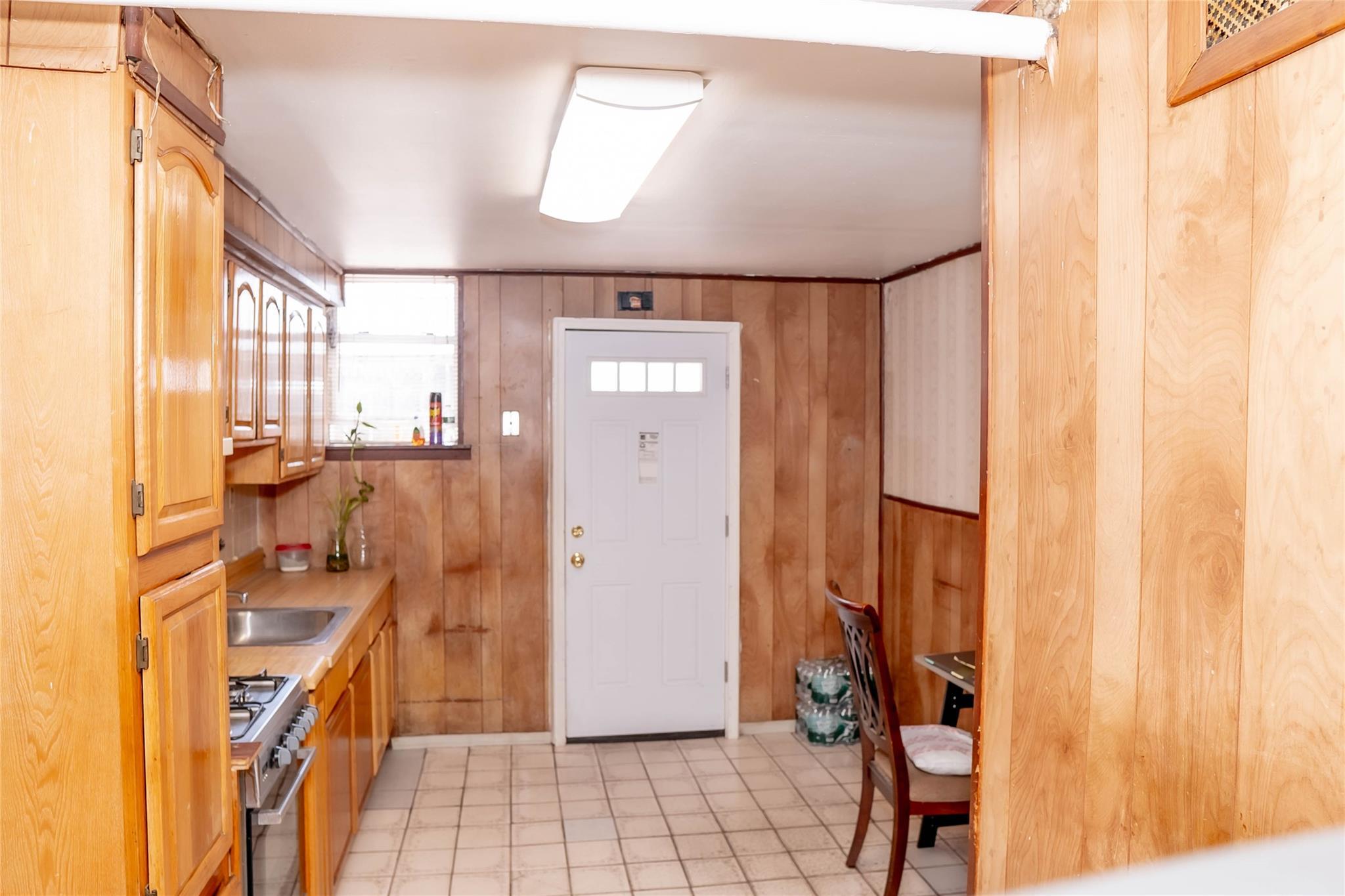 Single Family Dumont  Queens, NY 11417, MLS-853070-16